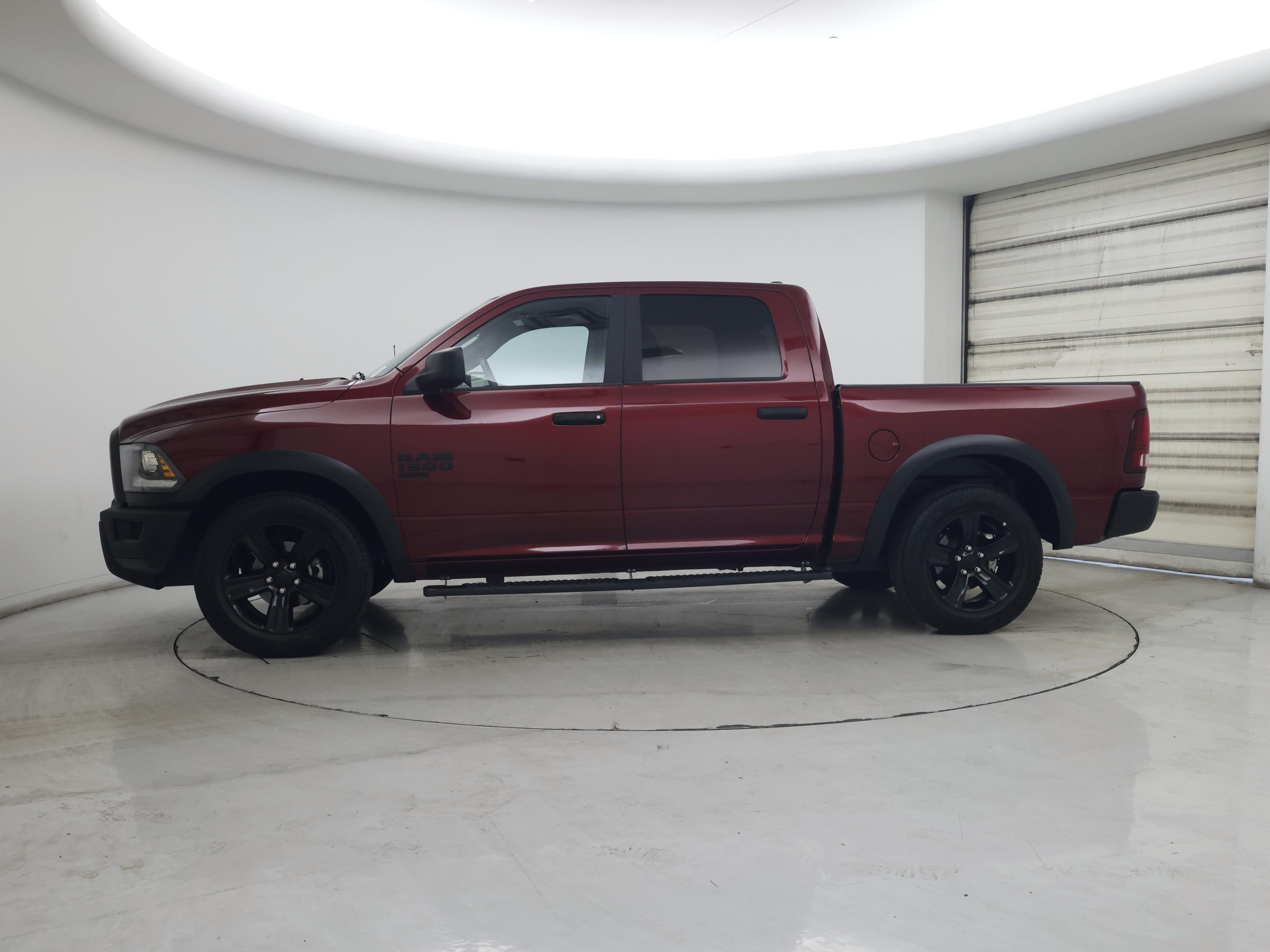 Thumbnail: 2024 RAM 1500 Classic - 3