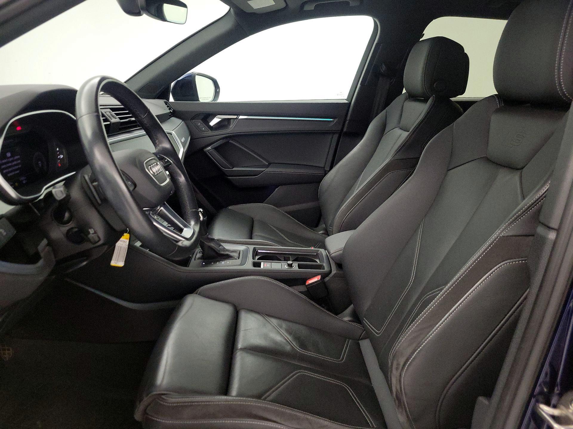 Thumbnail: 2022 Audi Q3 - 11