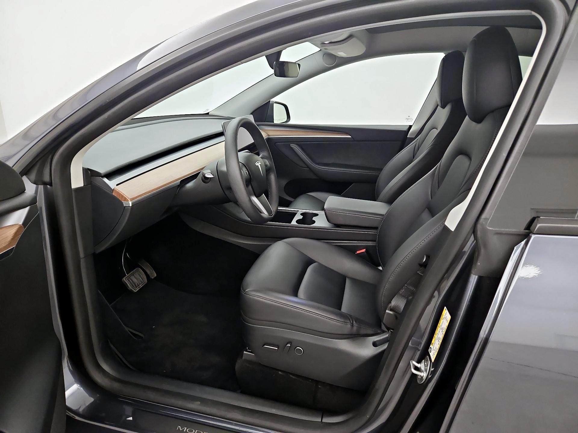 Thumbnail: 2023 Tesla Model Y - 11
