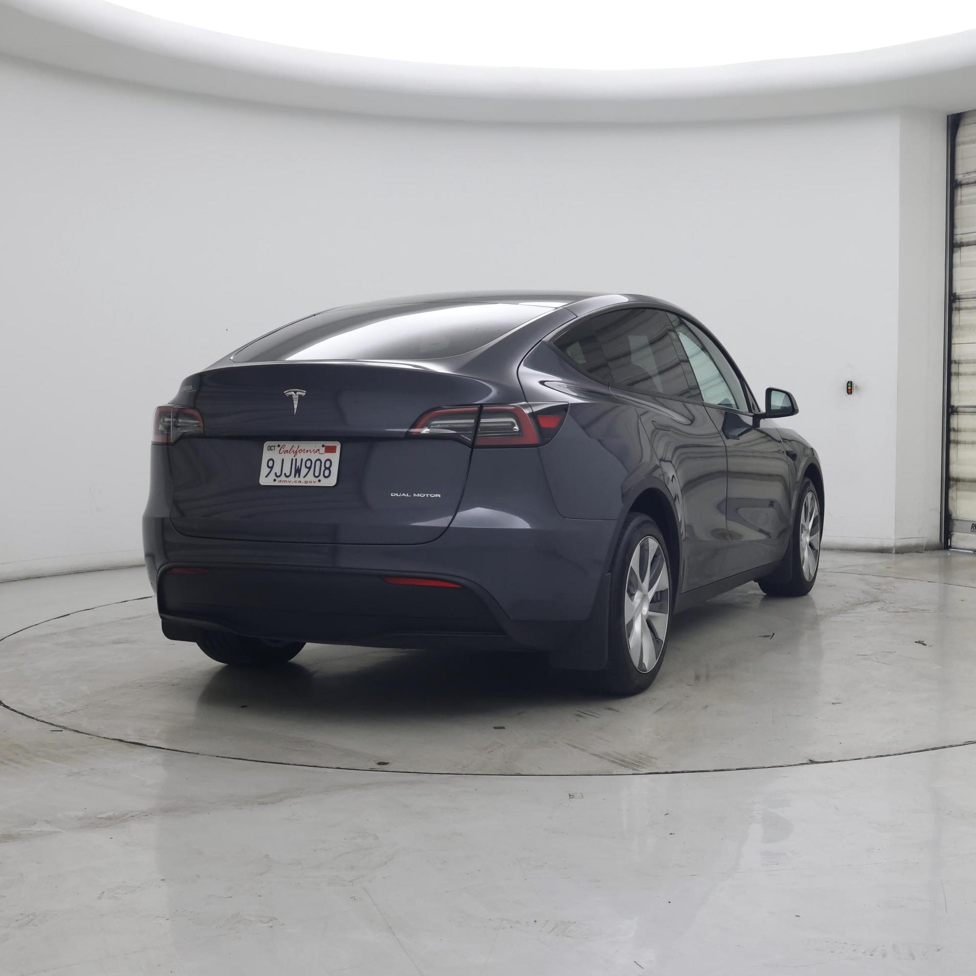 Thumbnail: 2023 Tesla Model Y - 8