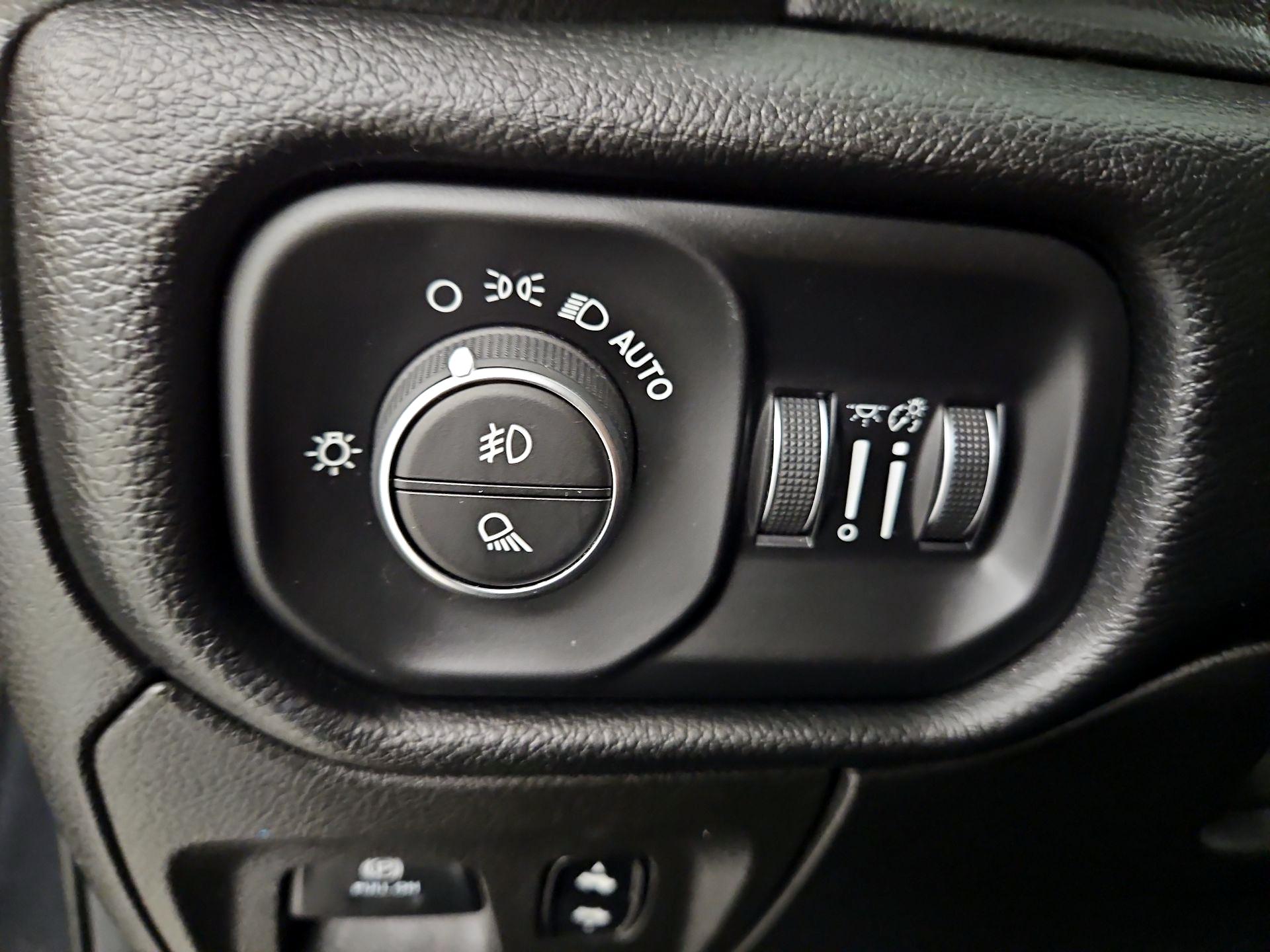Thumbnail: 2019 RAM 1500 - 13