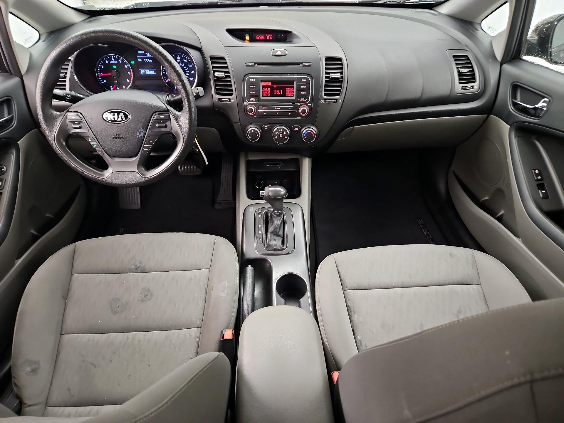 Thumbnail: 2016 Kia Forte - 9