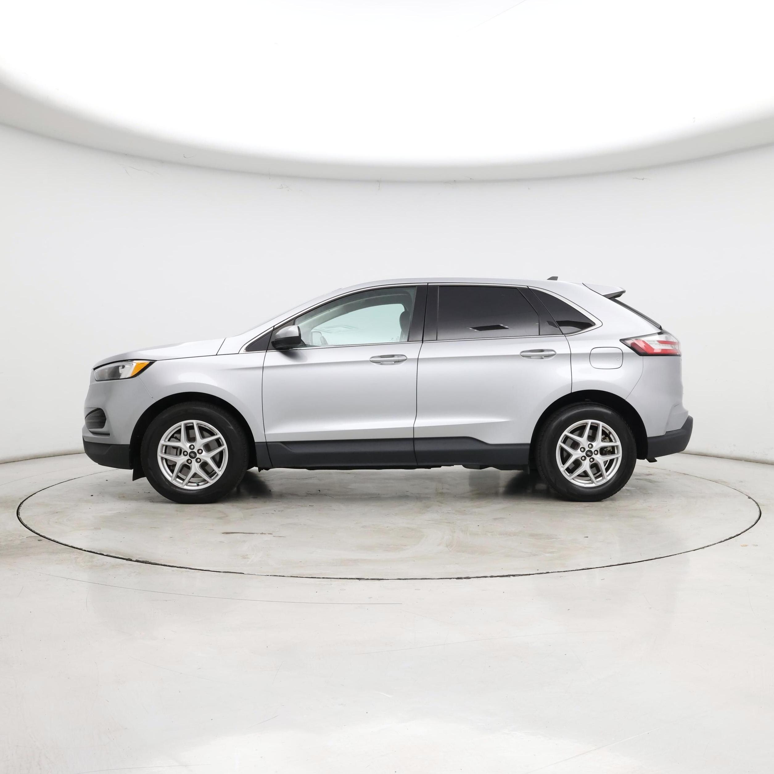 Thumbnail: 2023 Ford Edge - 3
