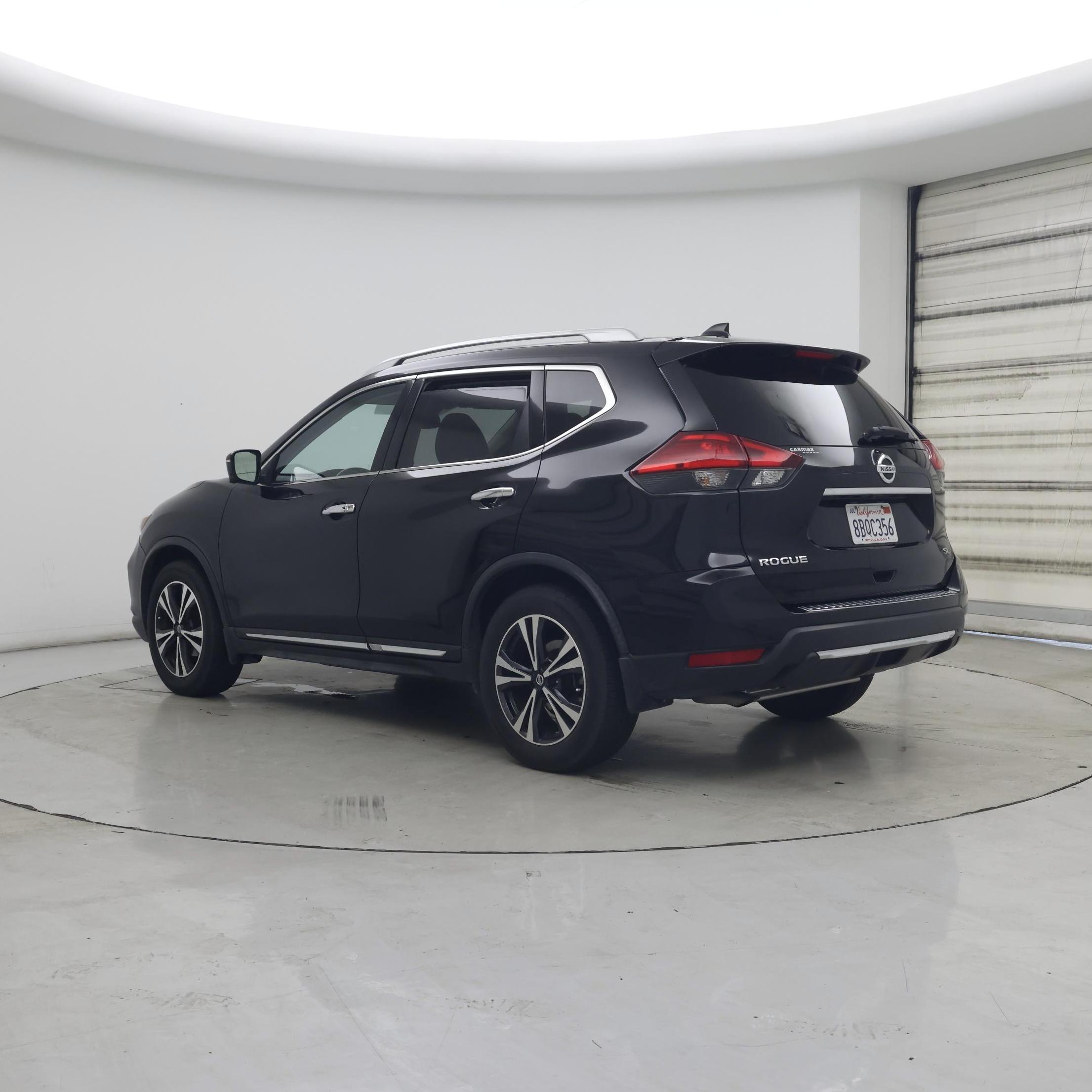 Thumbnail: 2017 Nissan Rogue - 2