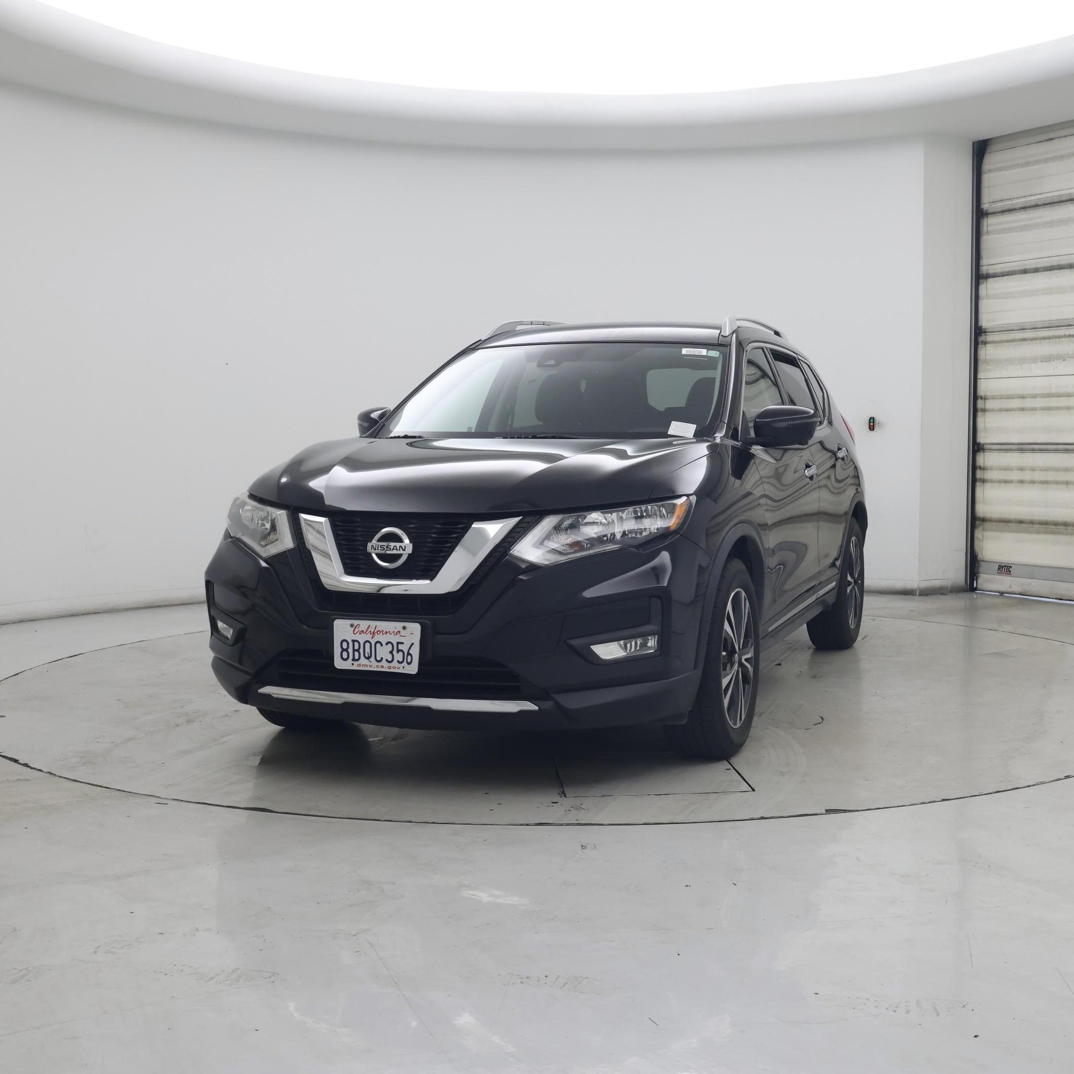 Thumbnail: 2017 Nissan Rogue - 4