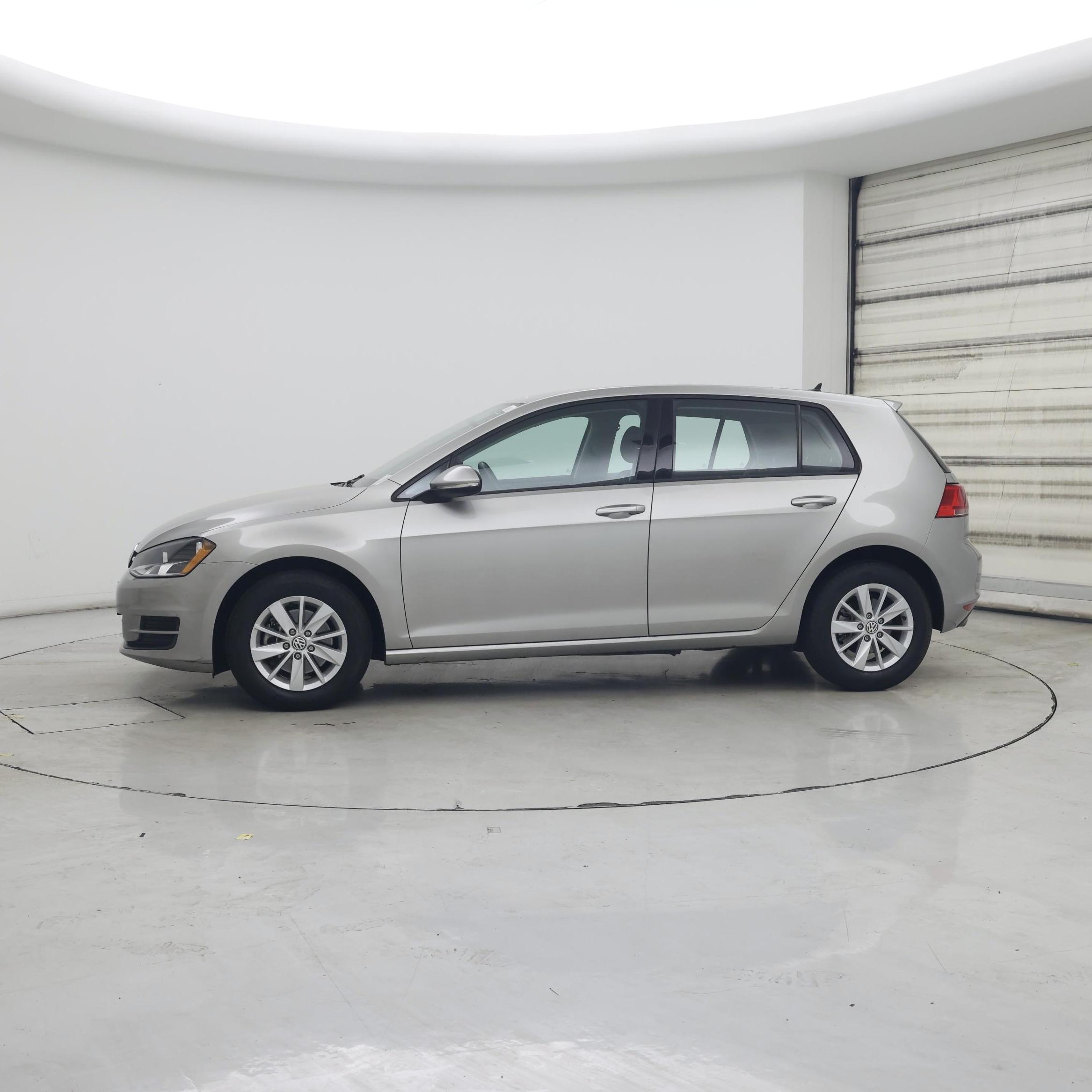 Thumbnail: 2016 Volkswagen Golf - 3