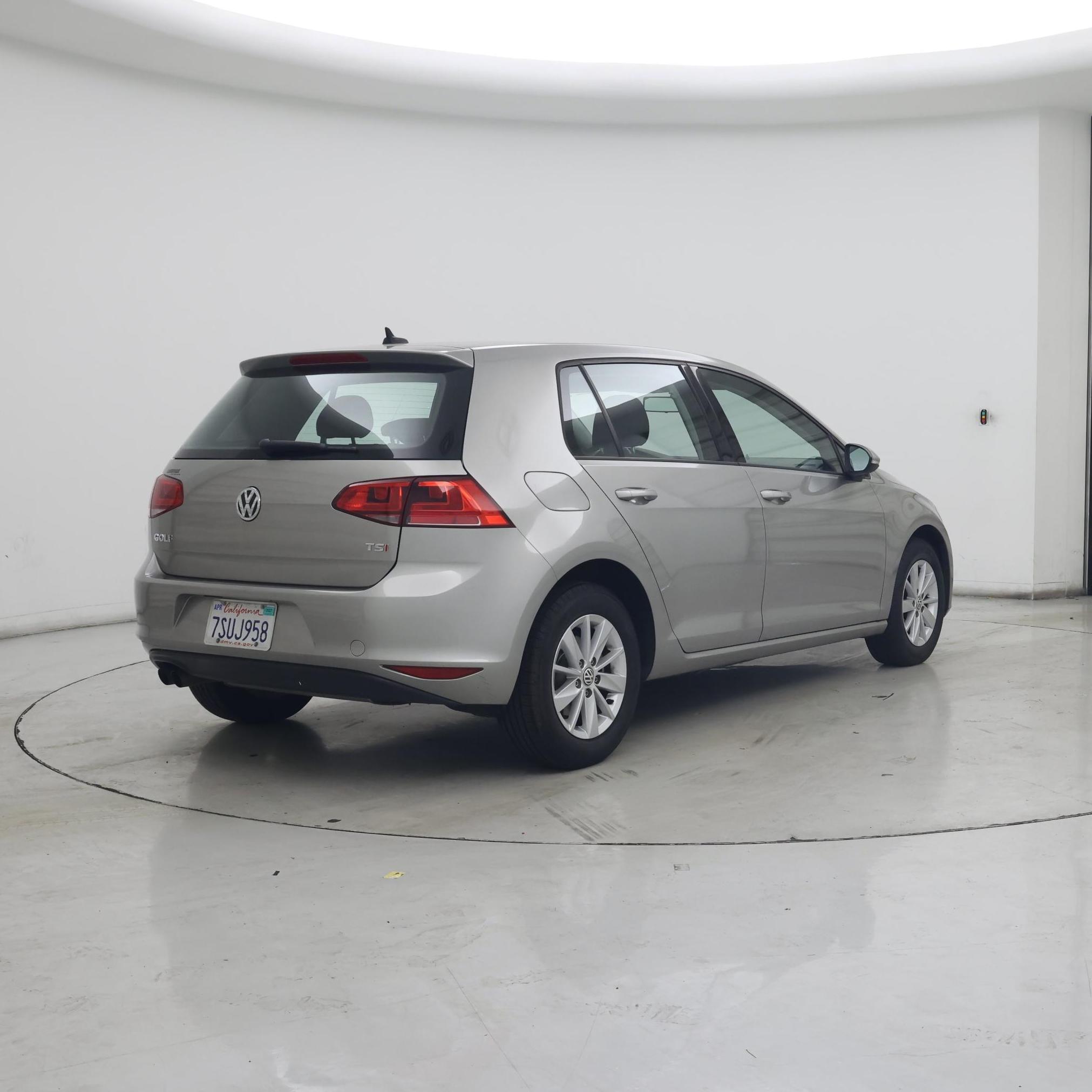 Thumbnail: 2016 Volkswagen Golf - 8