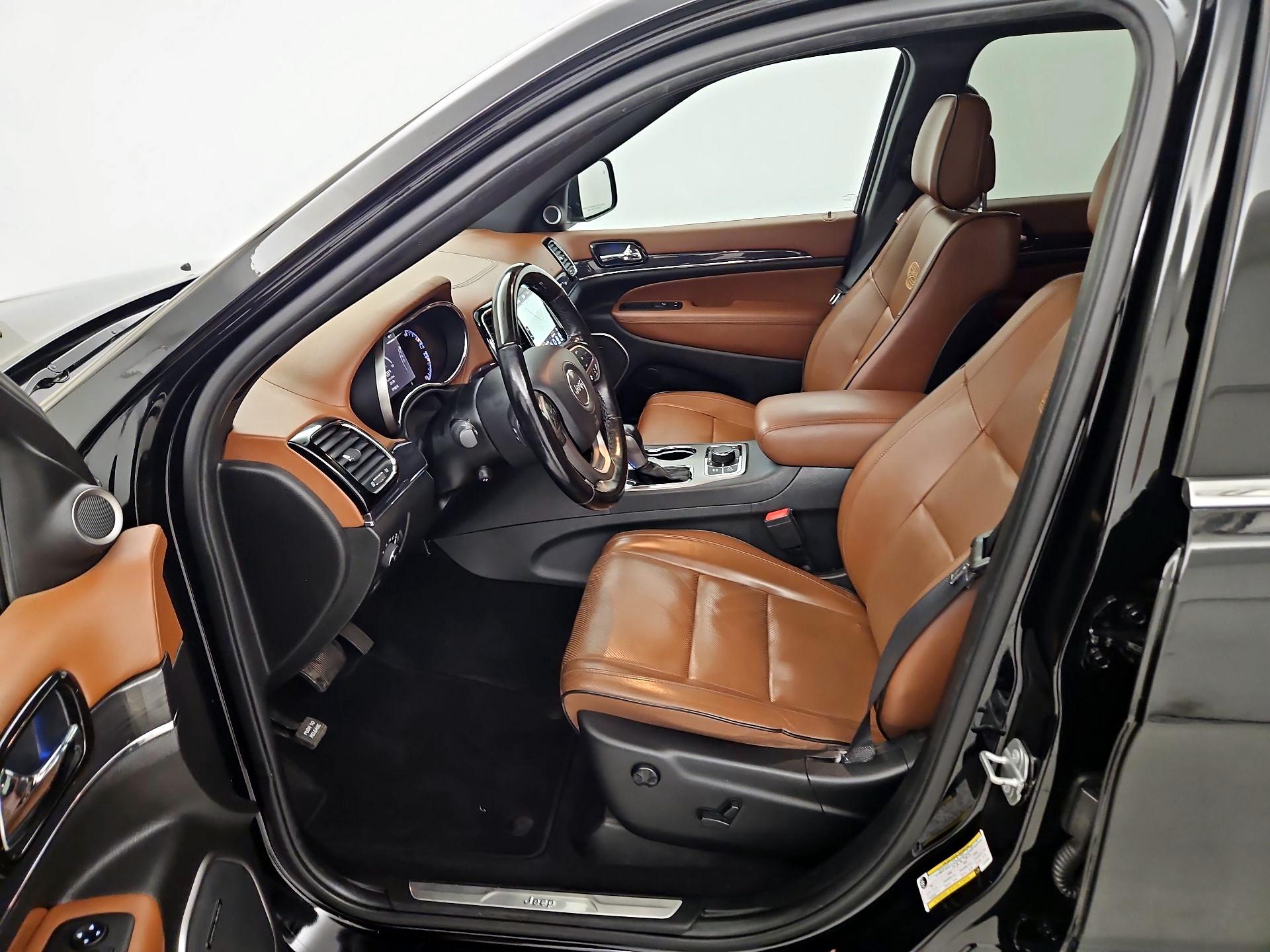 Thumbnail: 2020 Jeep Grand Cherokee - 11