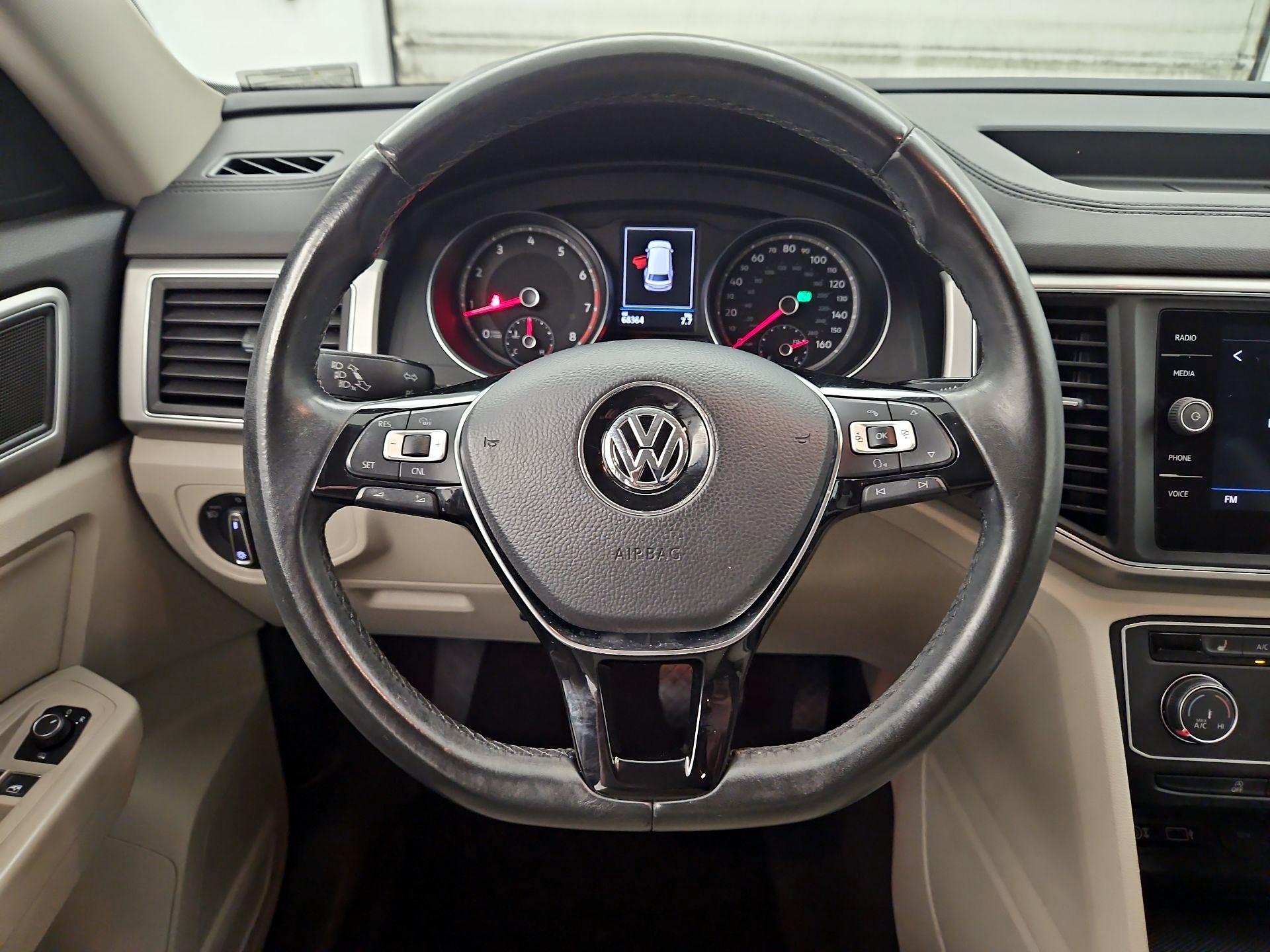 Thumbnail: 2018 Volkswagen Atlas - 10