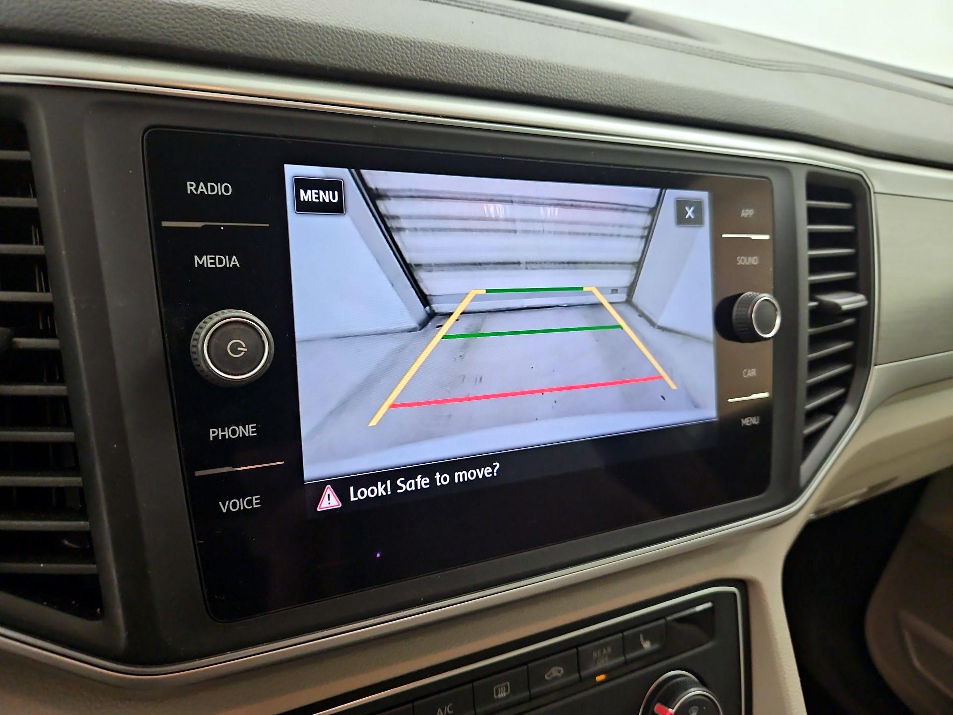 Thumbnail: 2018 Volkswagen Atlas - 14