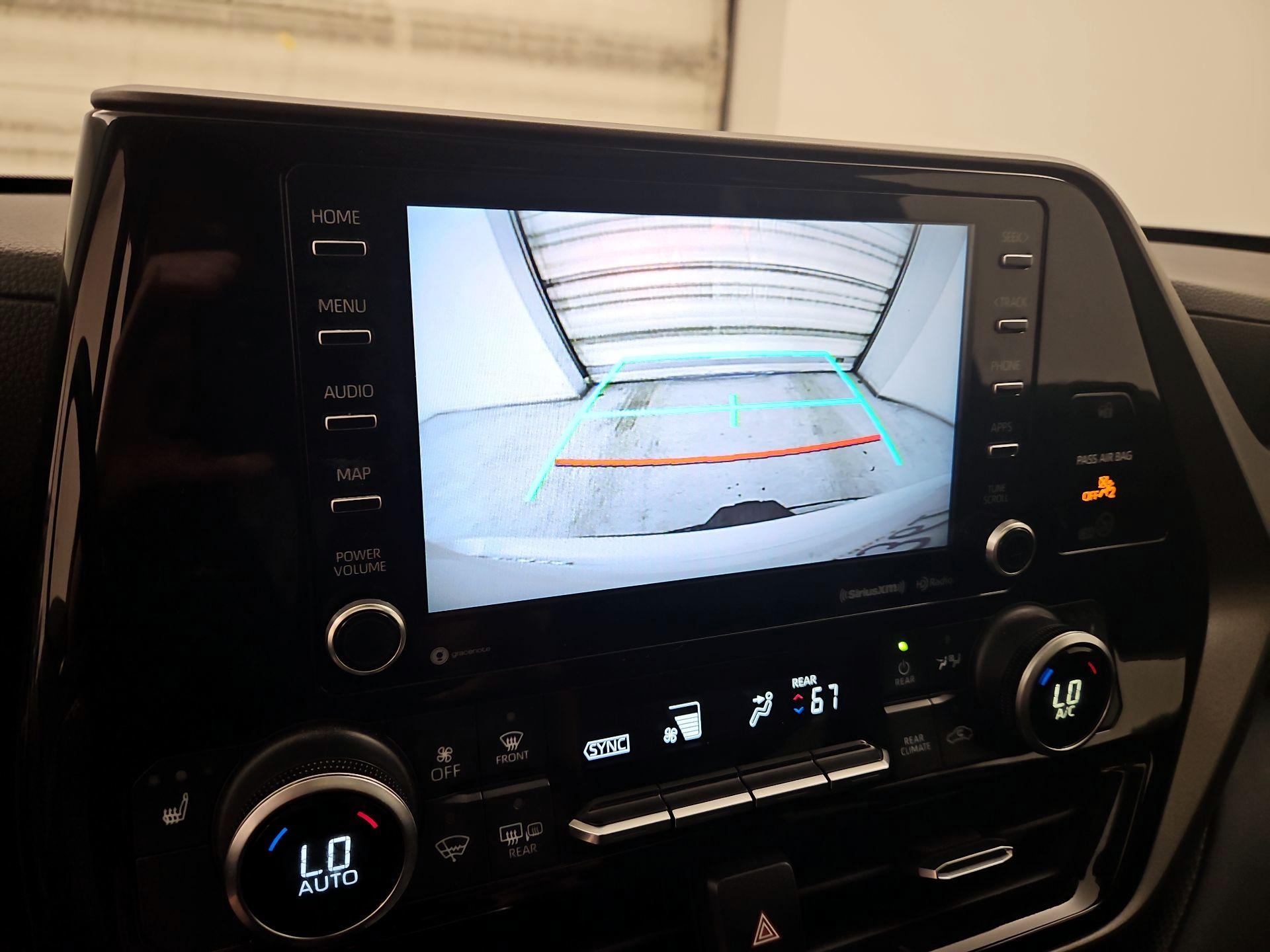 Thumbnail: 2021 Toyota Highlander - 15
