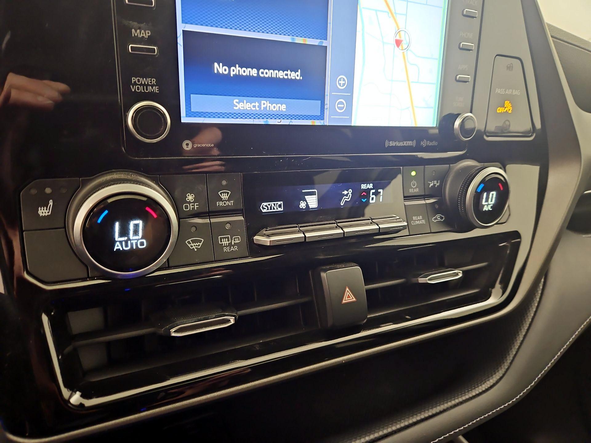Thumbnail: 2021 Toyota Highlander - 17