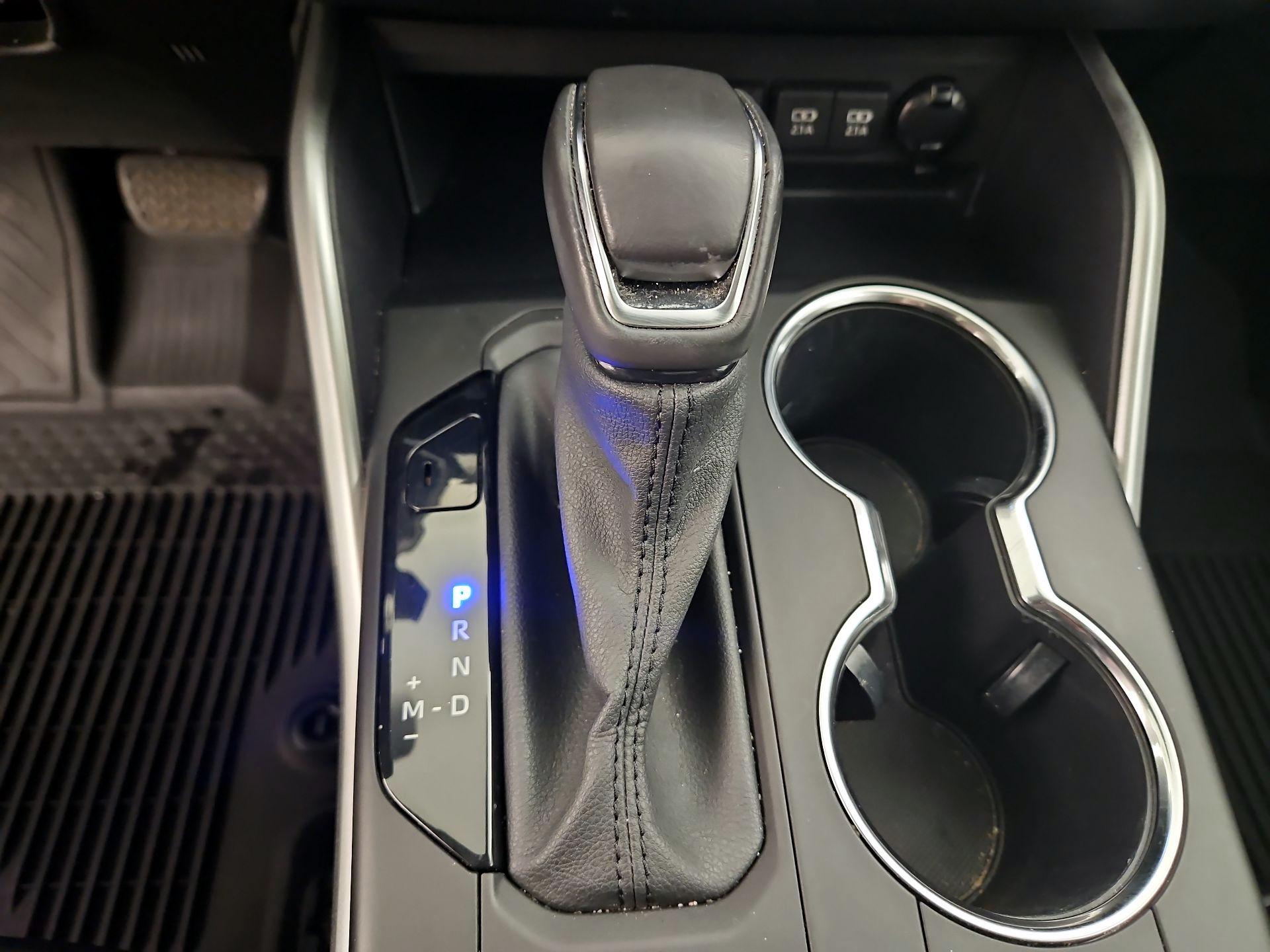 Thumbnail: 2021 Toyota Highlander - 18