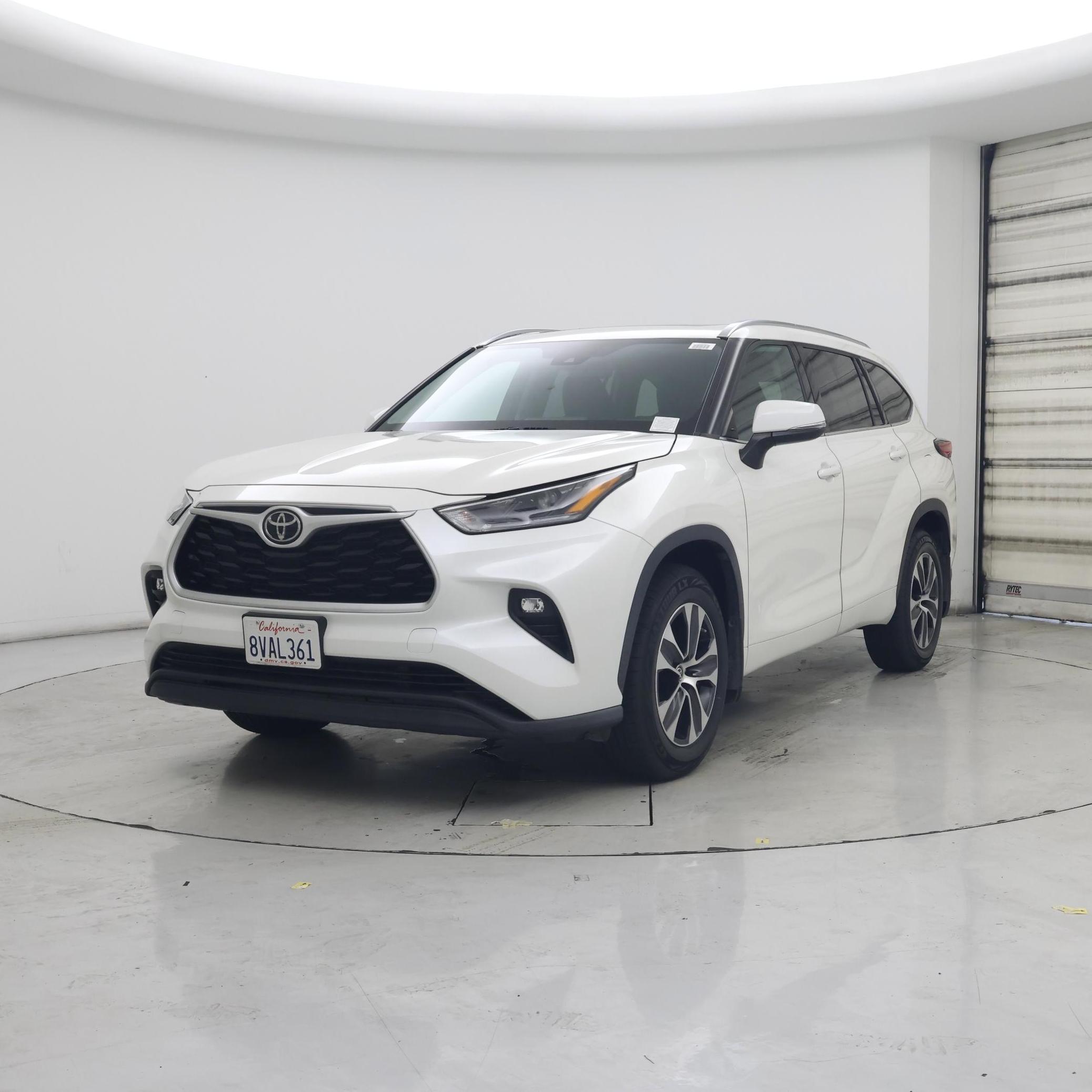 Thumbnail: 2021 Toyota Highlander - 4