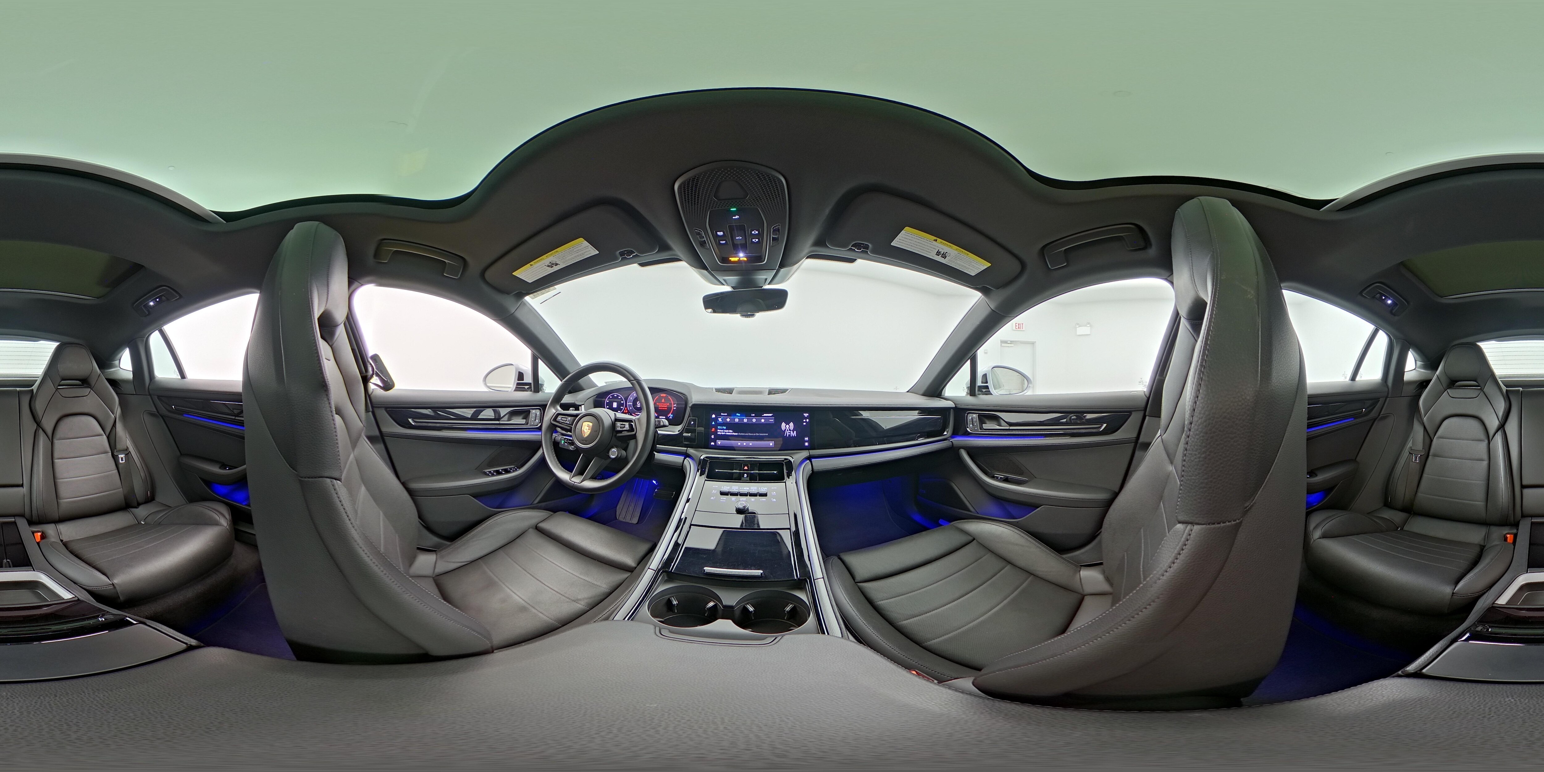 2025 Porsche Panamera 25