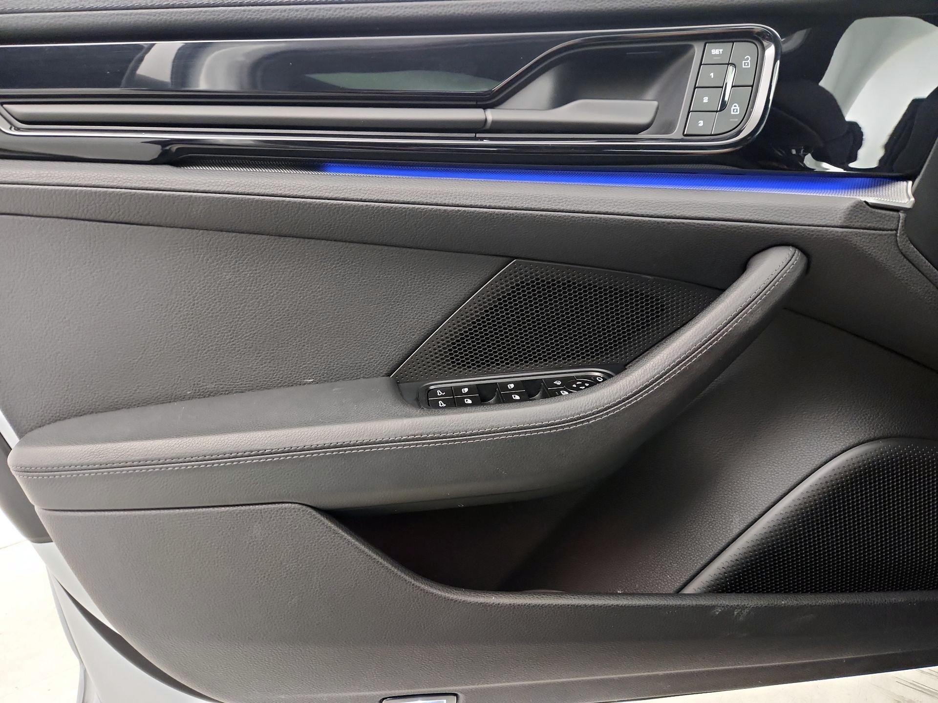 Thumbnail: 2025 Porsche Panamera - 12