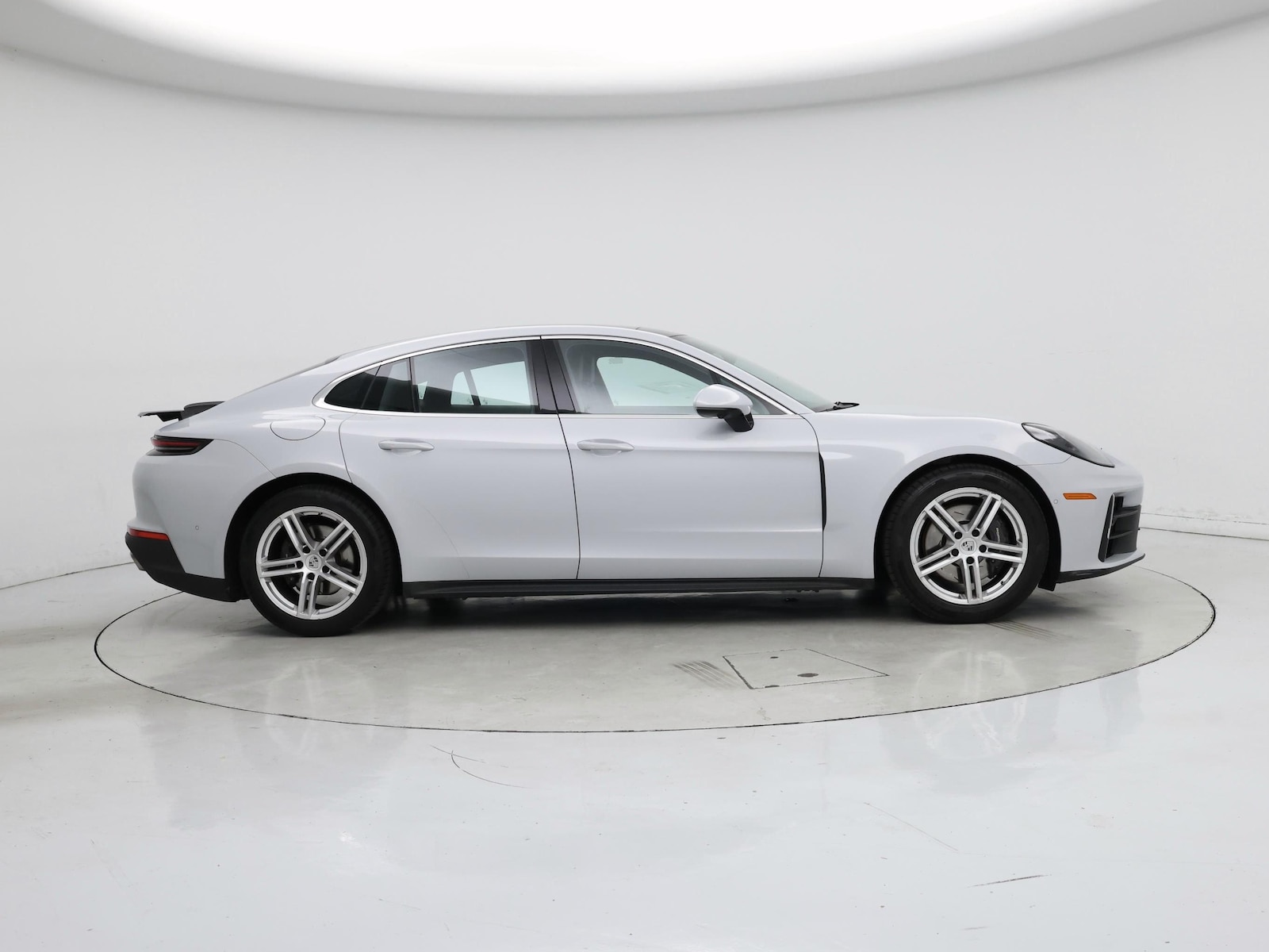 2025 Porsche Panamera 8