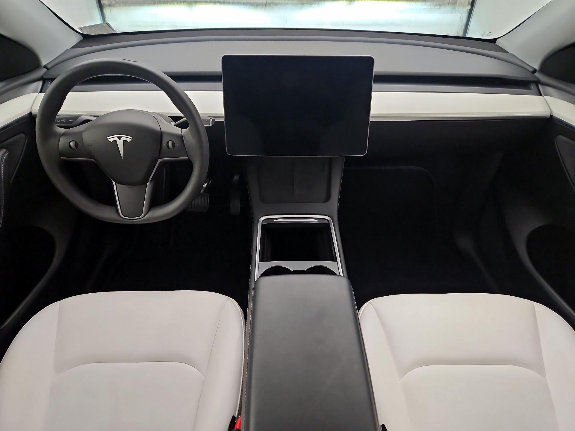 Thumbnail: 2024 Tesla Model Y - 9