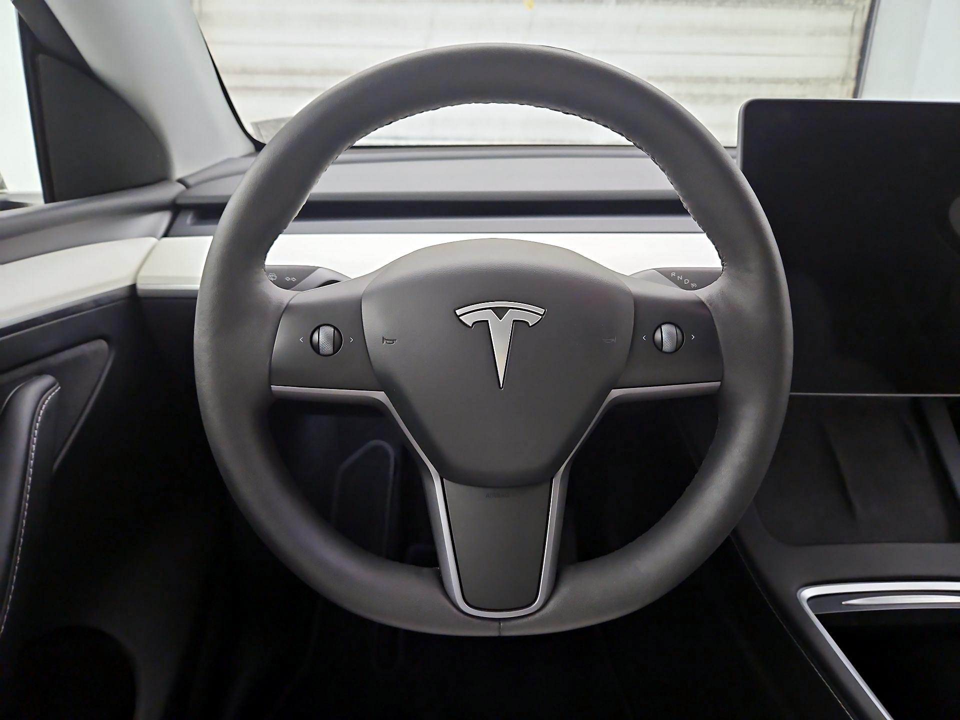 Thumbnail: 2024 Tesla Model Y - 10