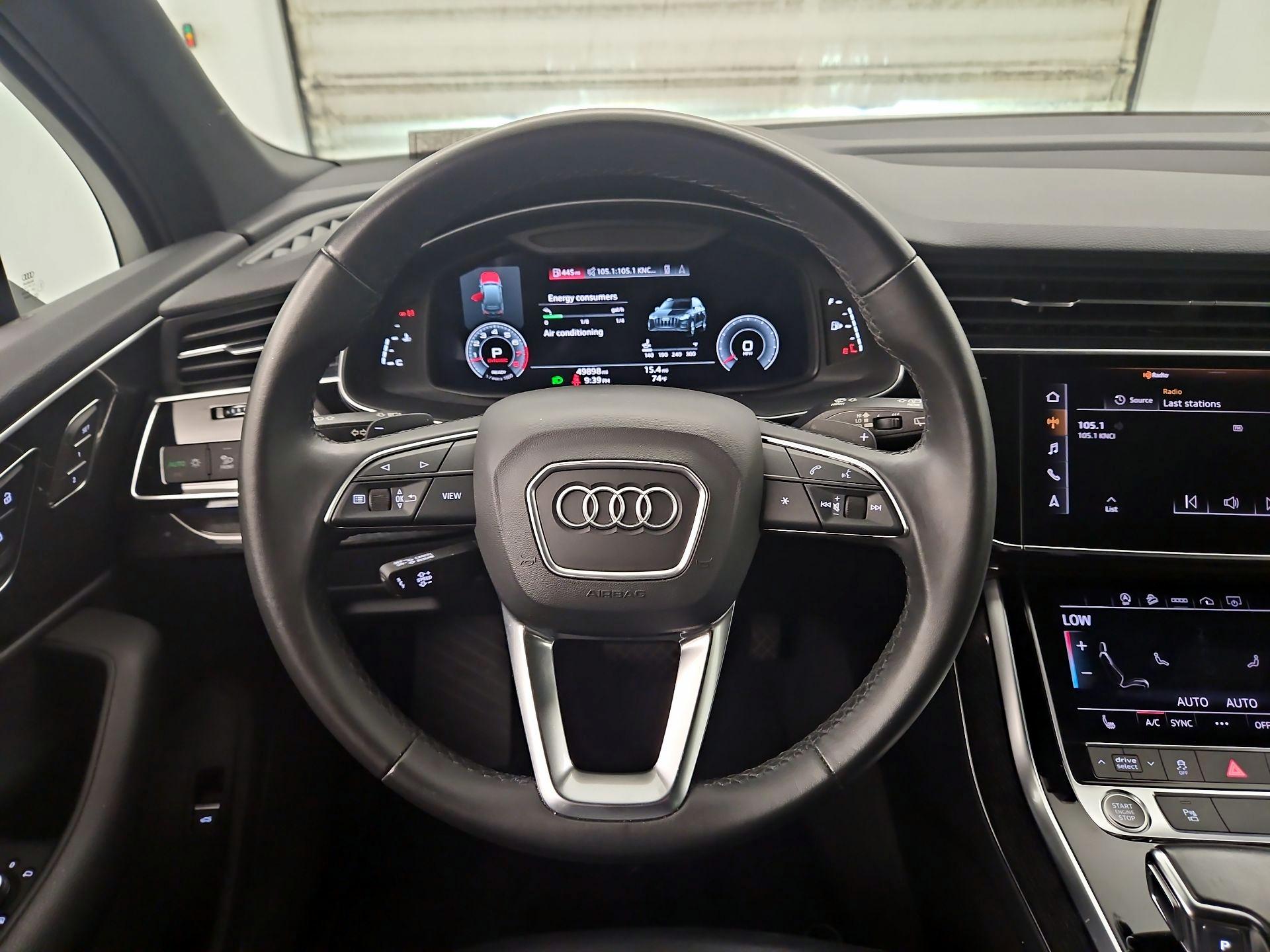 Thumbnail: 2021 Audi Q7 - 10