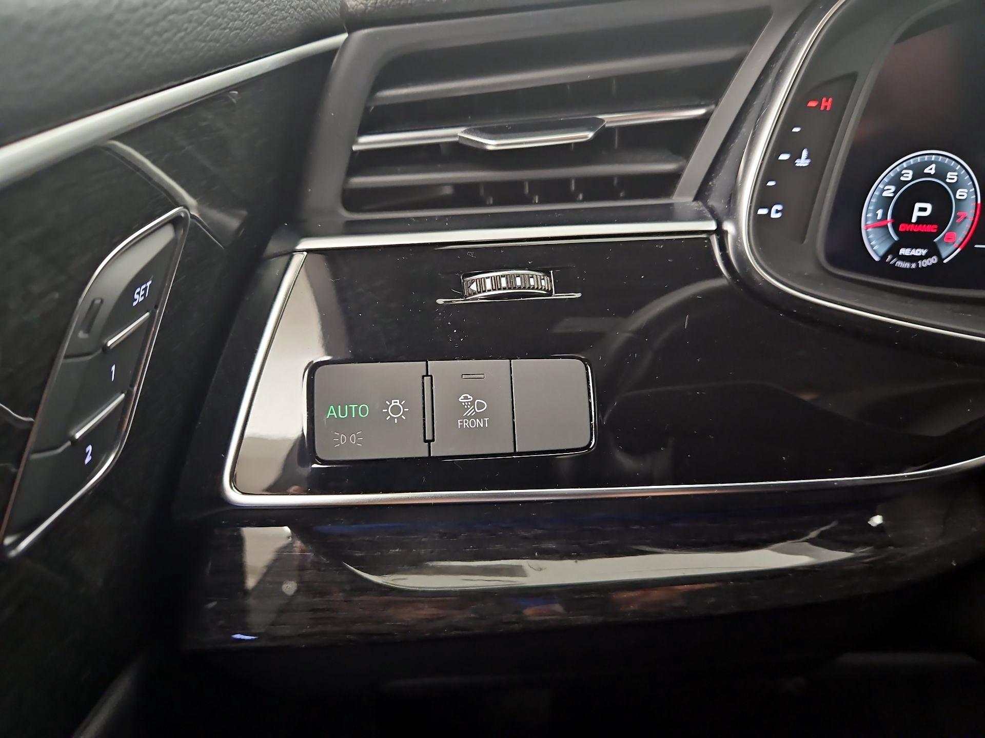 Thumbnail: 2021 Audi Q7 - 13