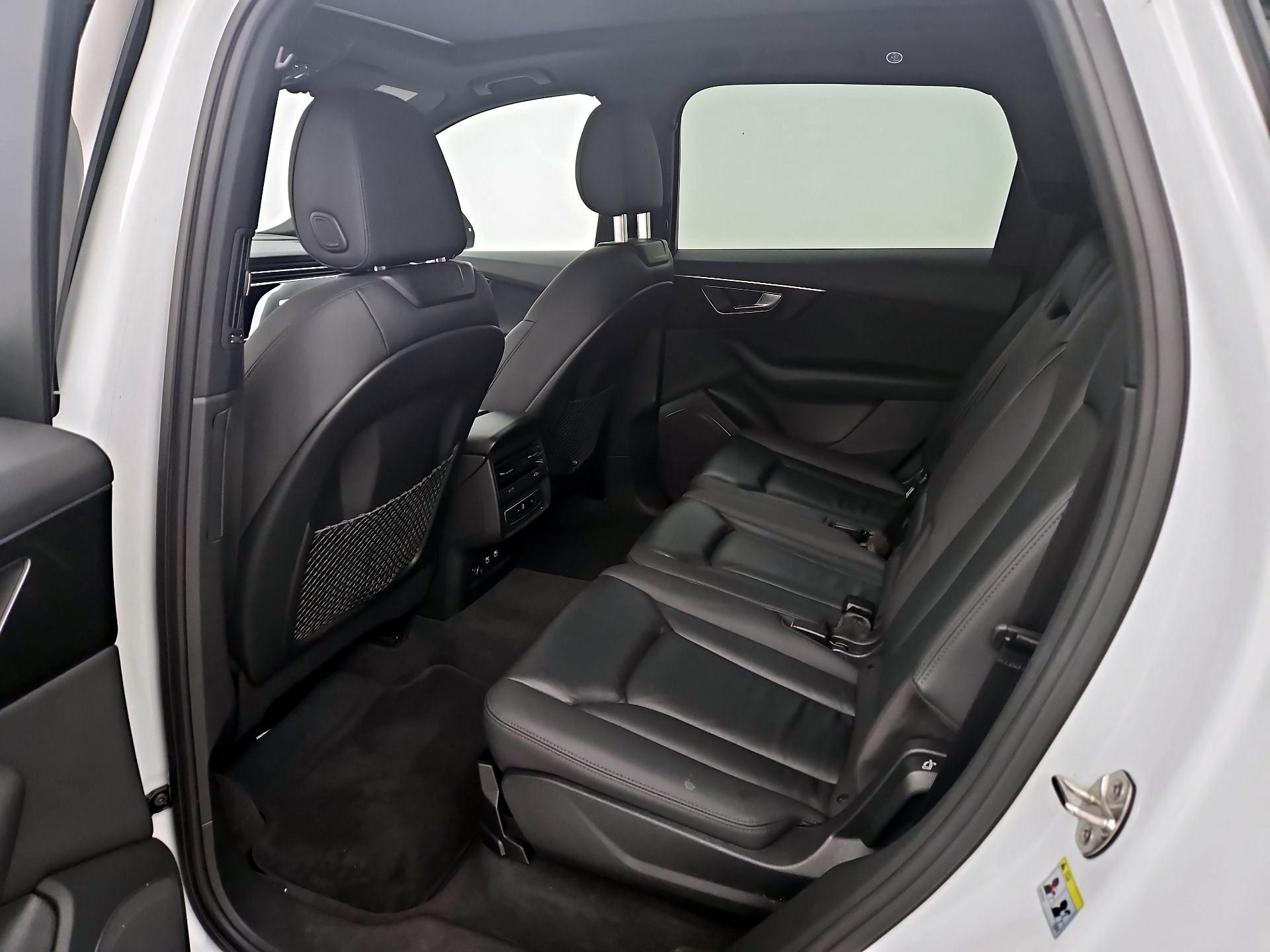 Thumbnail: 2021 Audi Q7 - 20
