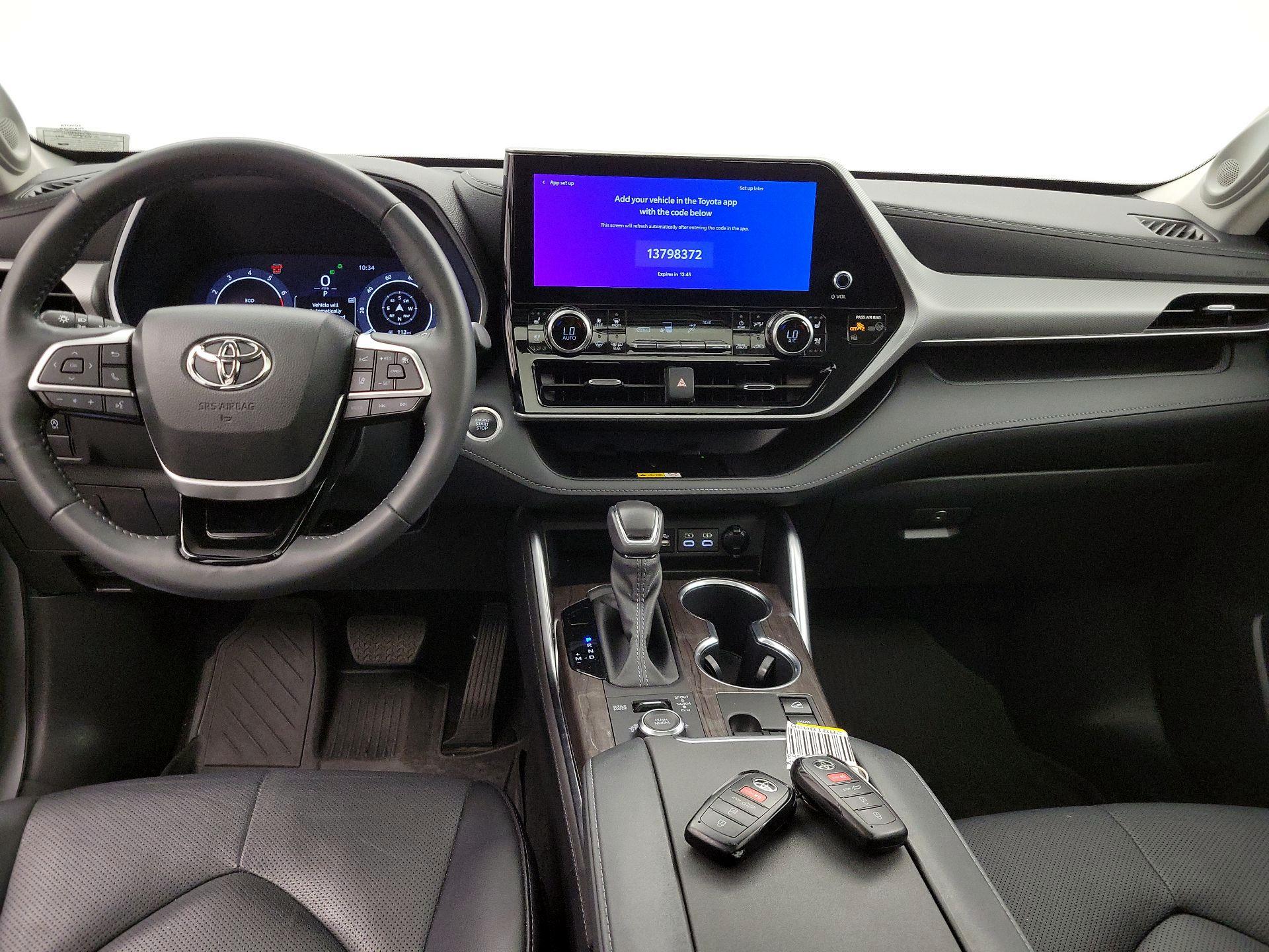 Thumbnail: 2024 Toyota Highlander - 9