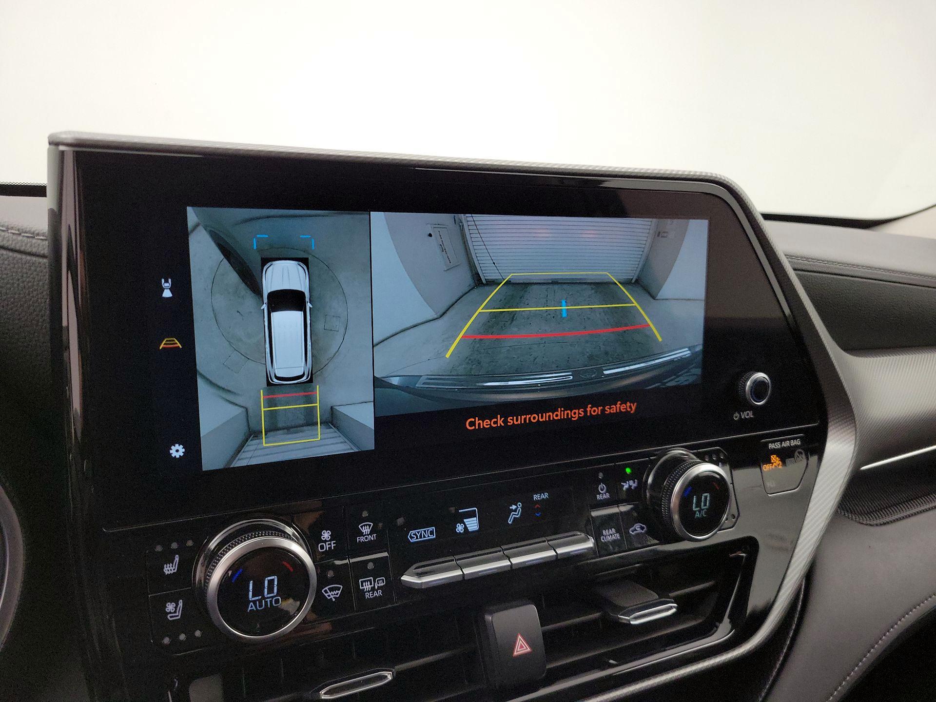 Thumbnail: 2024 Toyota Highlander - 14