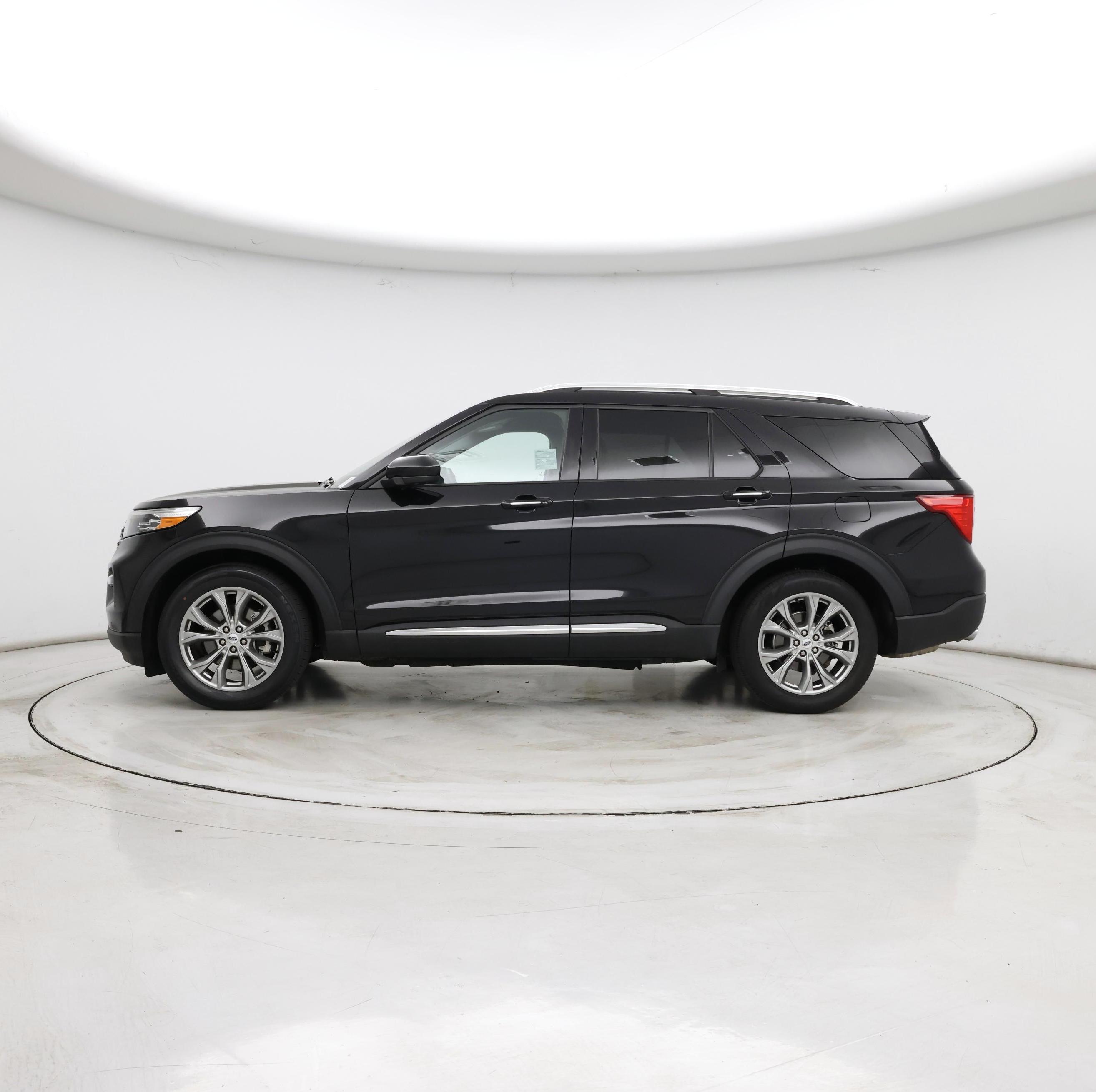 Thumbnail: 2023 Ford Explorer - 3