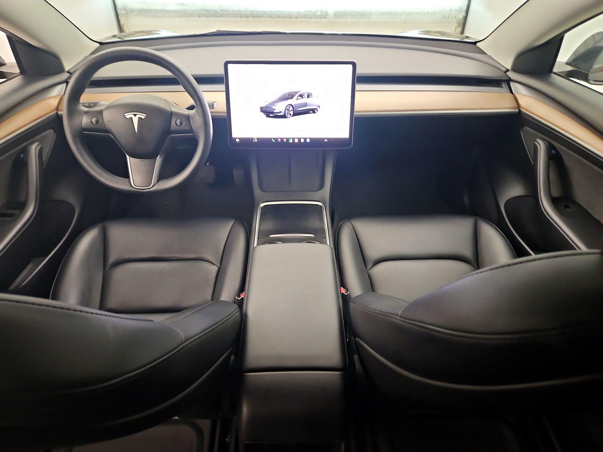 Thumbnail: 2023 Tesla Model 3 - 9