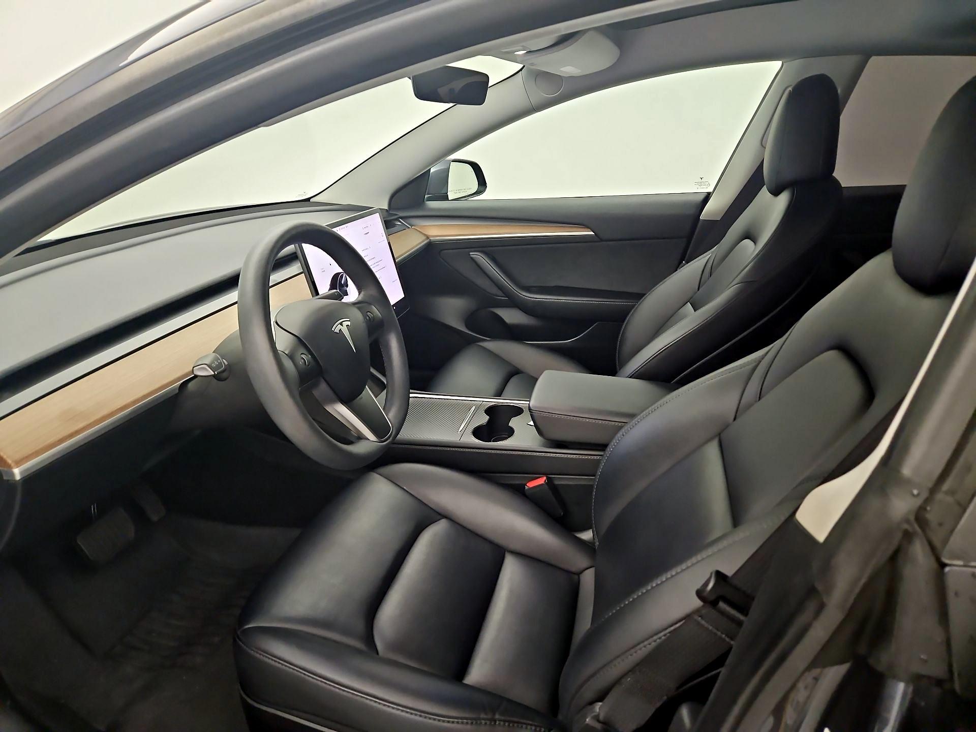 Thumbnail: 2023 Tesla Model 3 - 11