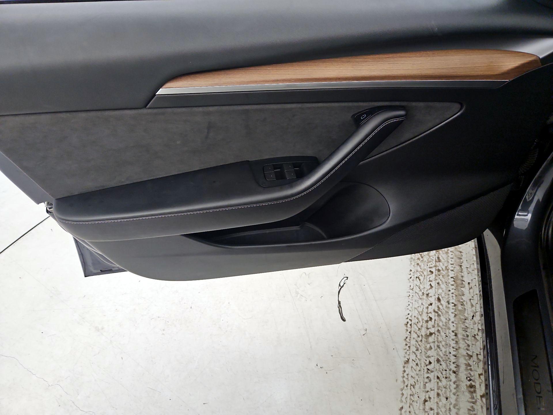 Thumbnail: 2023 Tesla Model 3 - 12