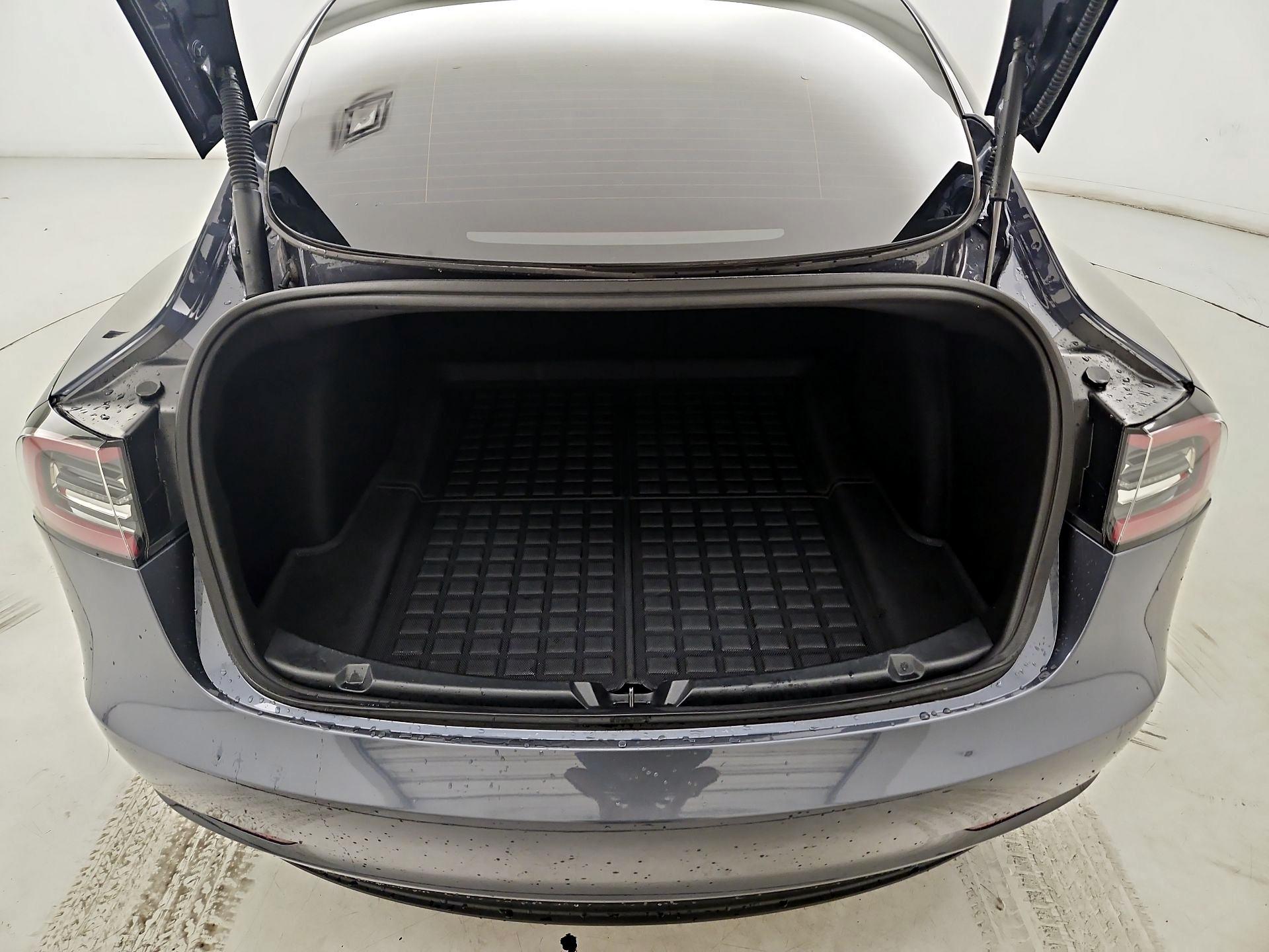 Thumbnail: 2023 Tesla Model 3 - 20
