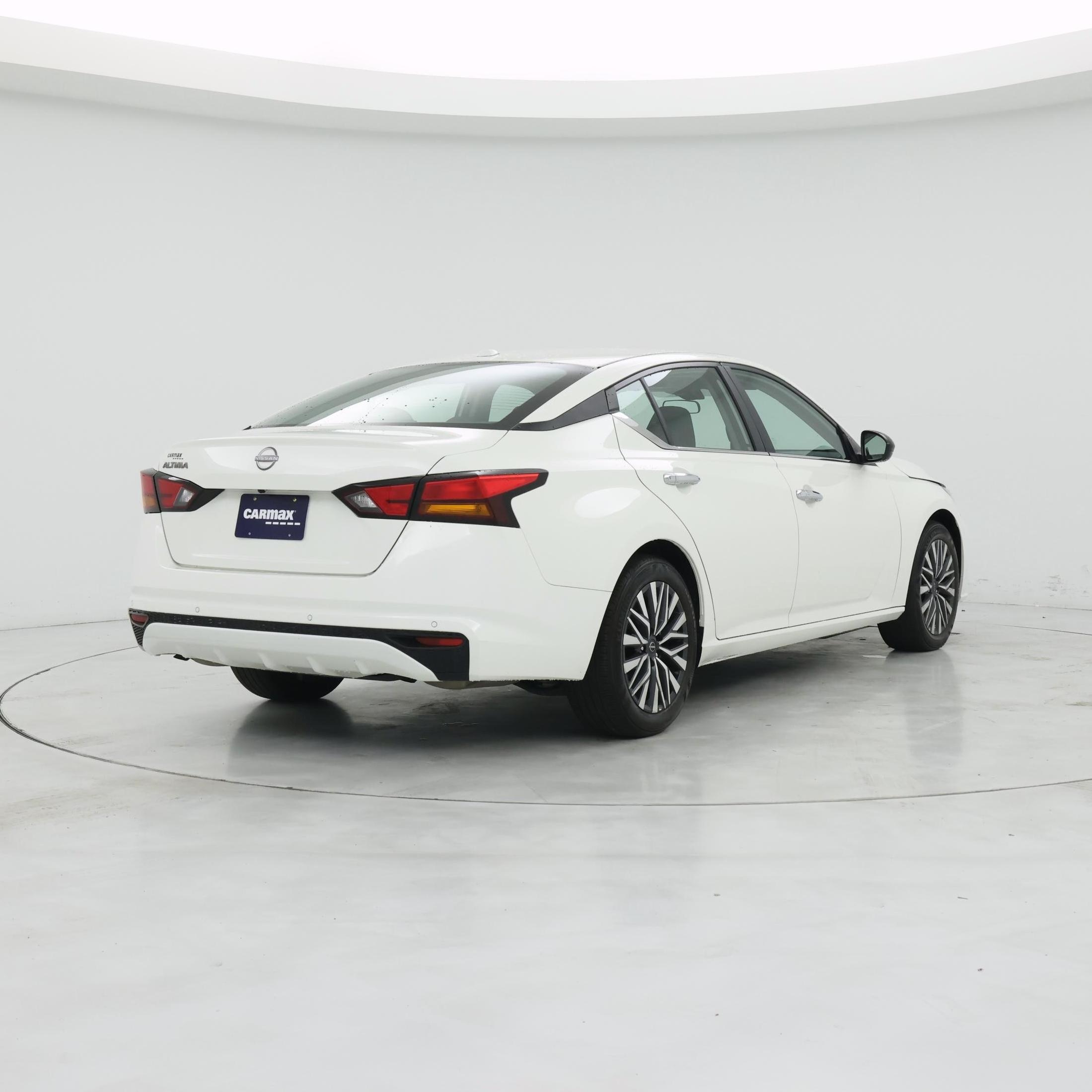 Thumbnail: 2025 Nissan Altima - 8