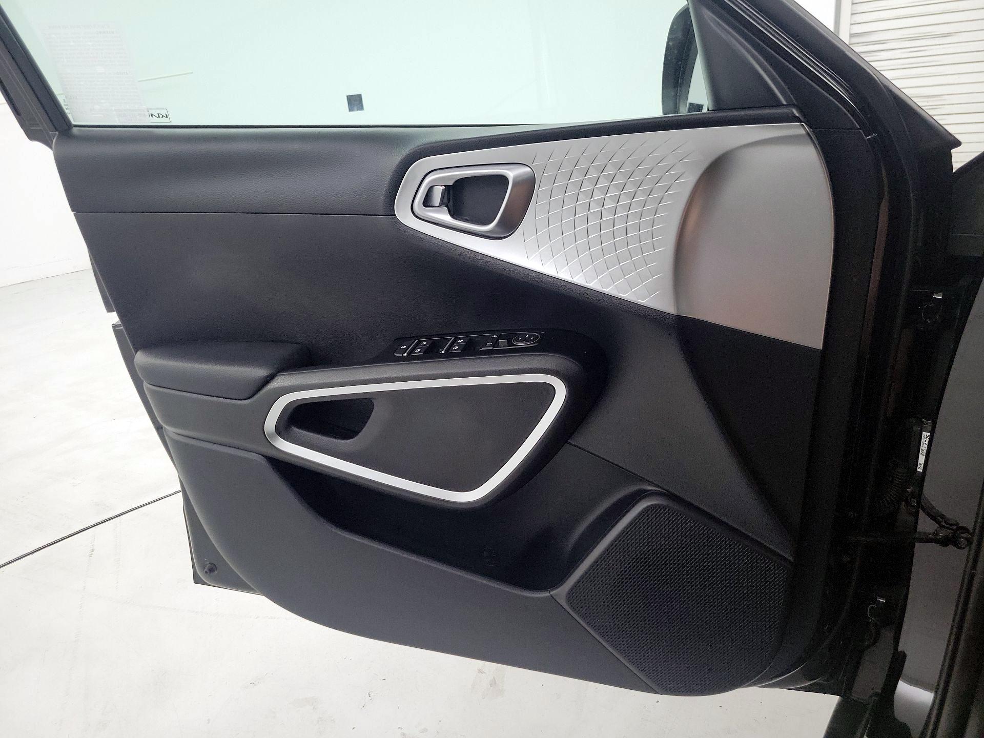 Thumbnail: 2025 Kia Soul - 12