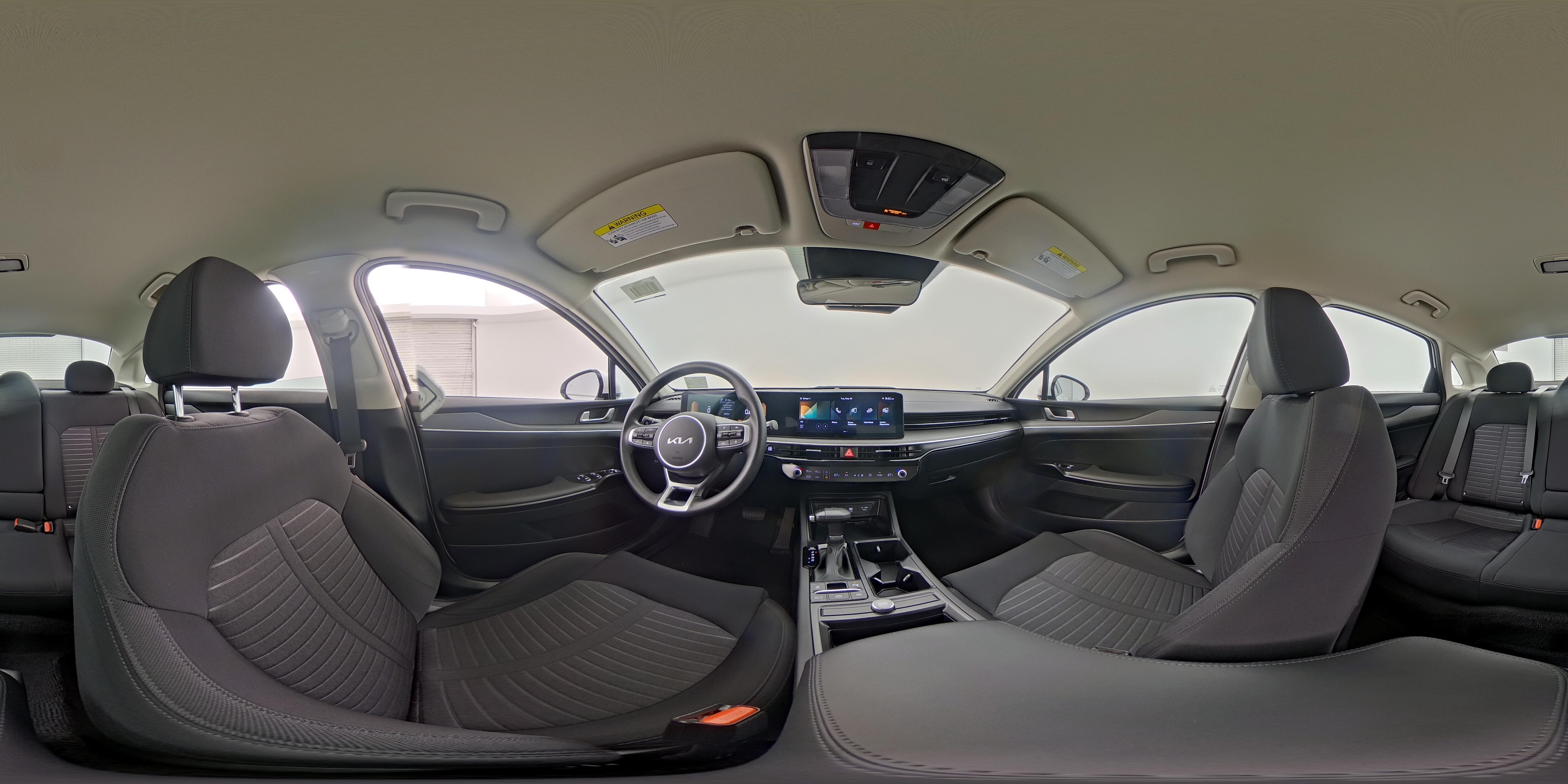 2025 Kia K5 LXS - Photo 24
