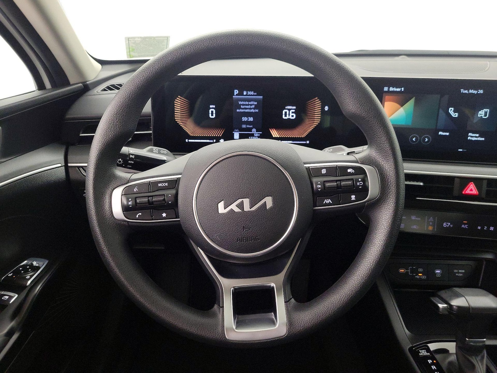 2025 Kia K5 LXS - Photo 11