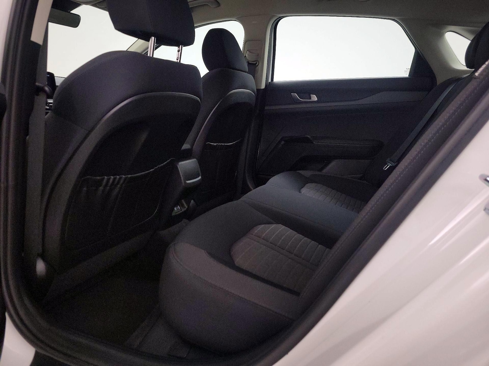 2025 Kia K5 LXS - Photo 20