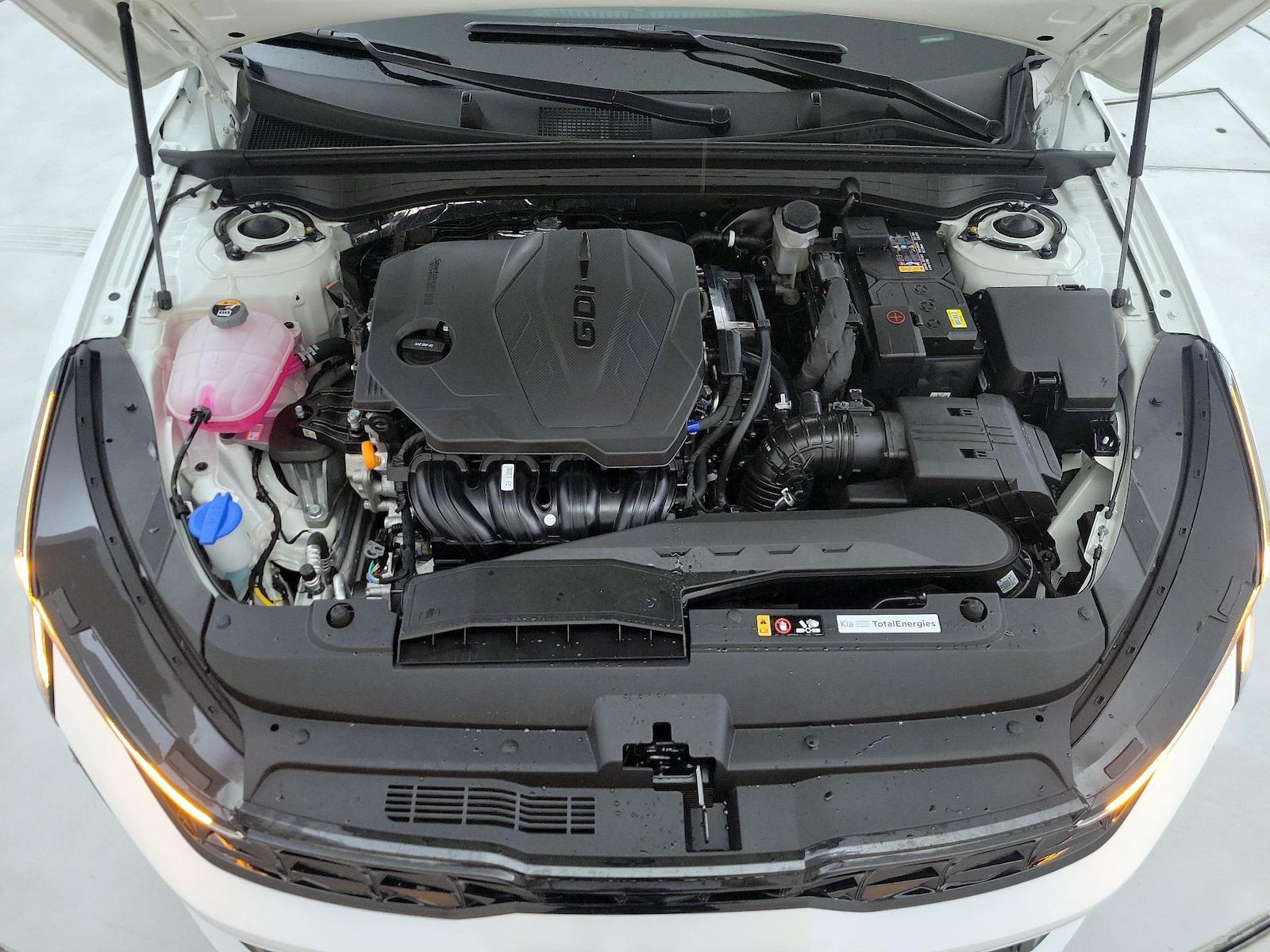 2025 Kia K5 LXS - Photo 22