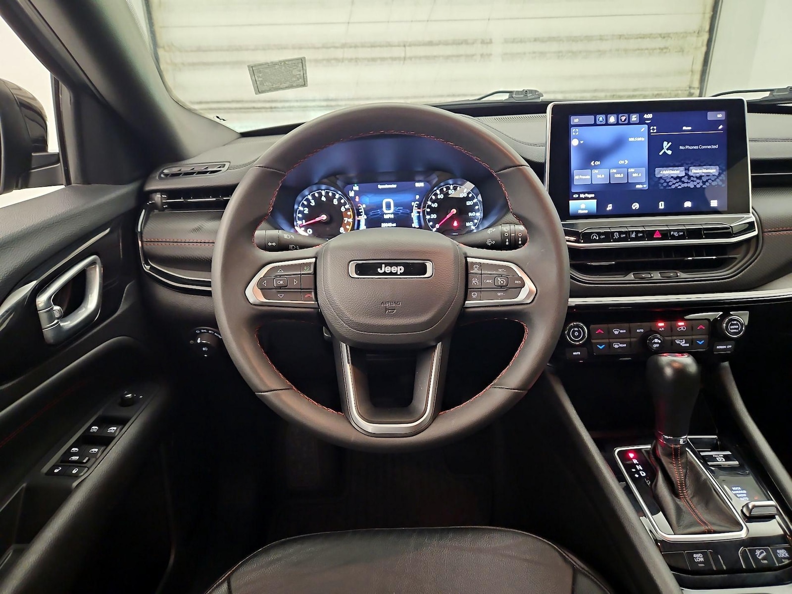 2025 Jeep Compass Trailhawk - Photo 11