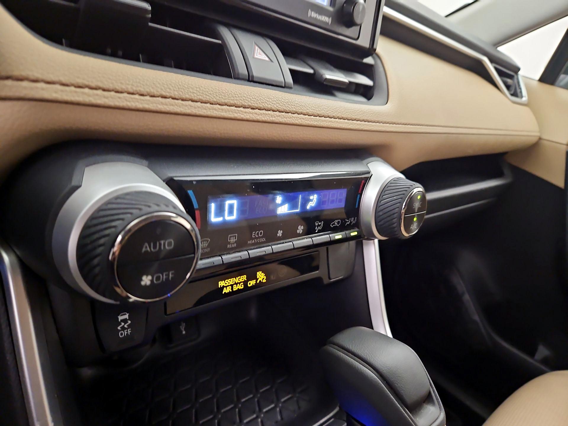 Thumbnail: 2022 Toyota RAV4 - 15
