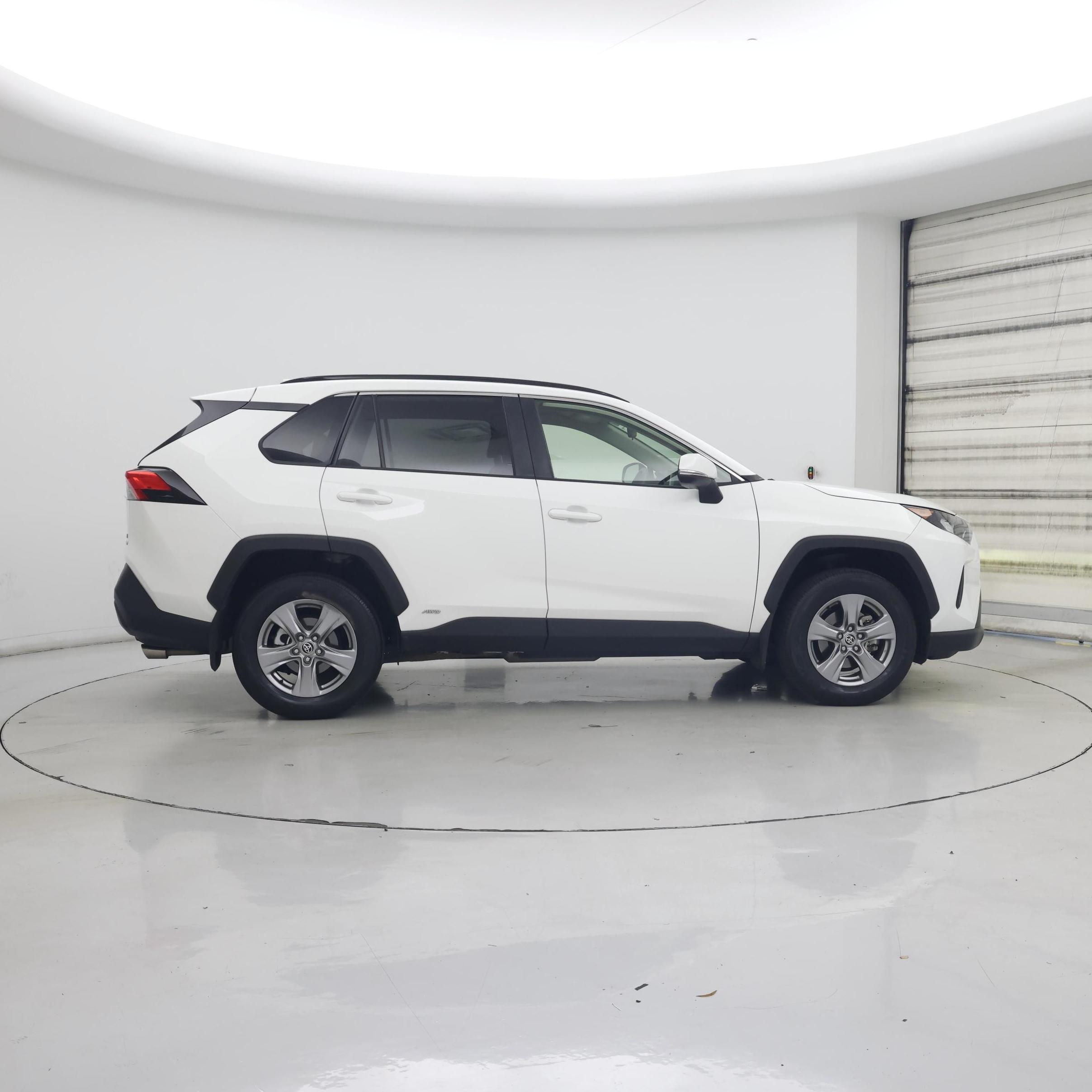 Thumbnail: 2022 Toyota RAV4 - 7