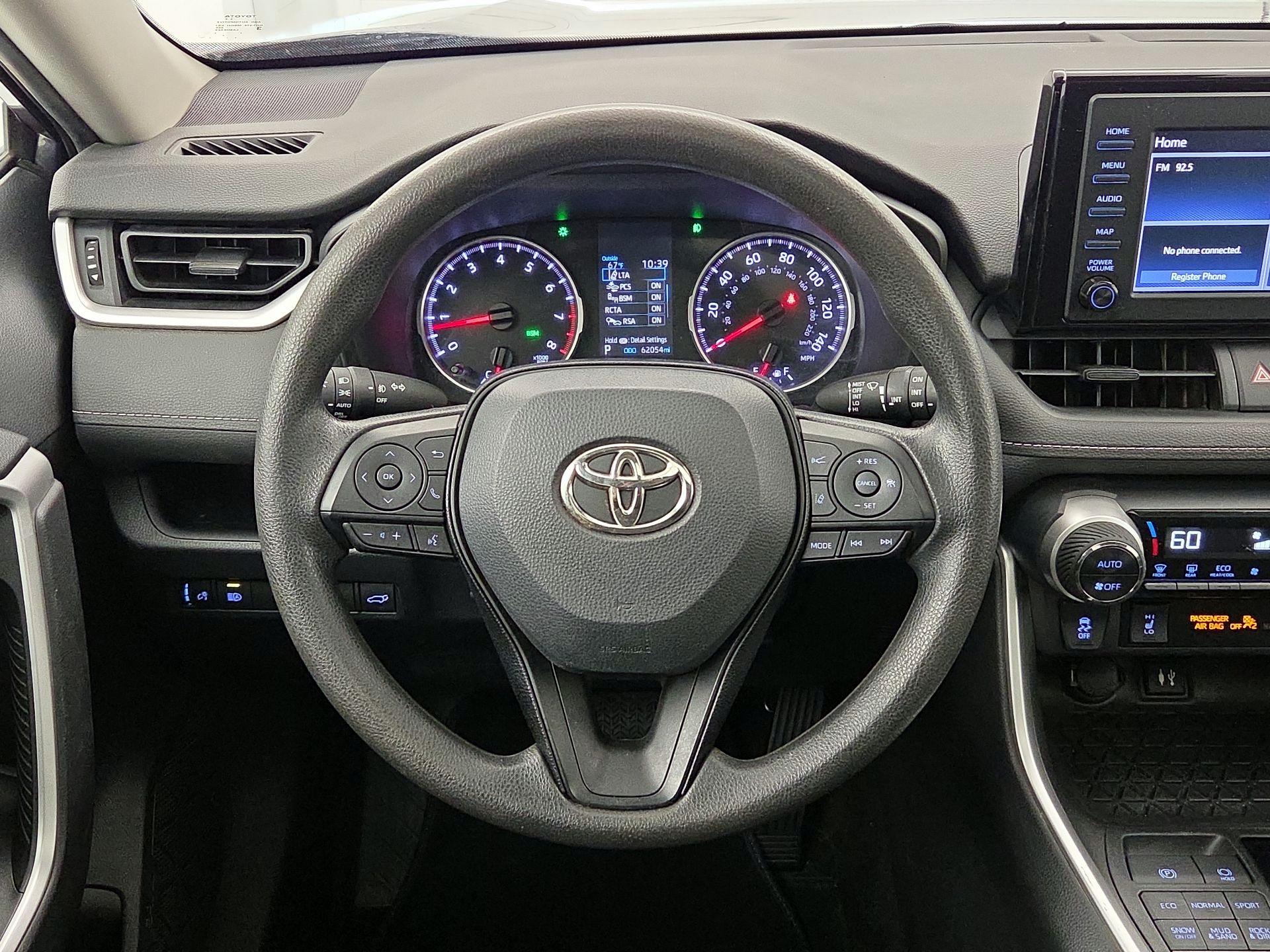 Thumbnail: 2019 Toyota RAV4 - 10