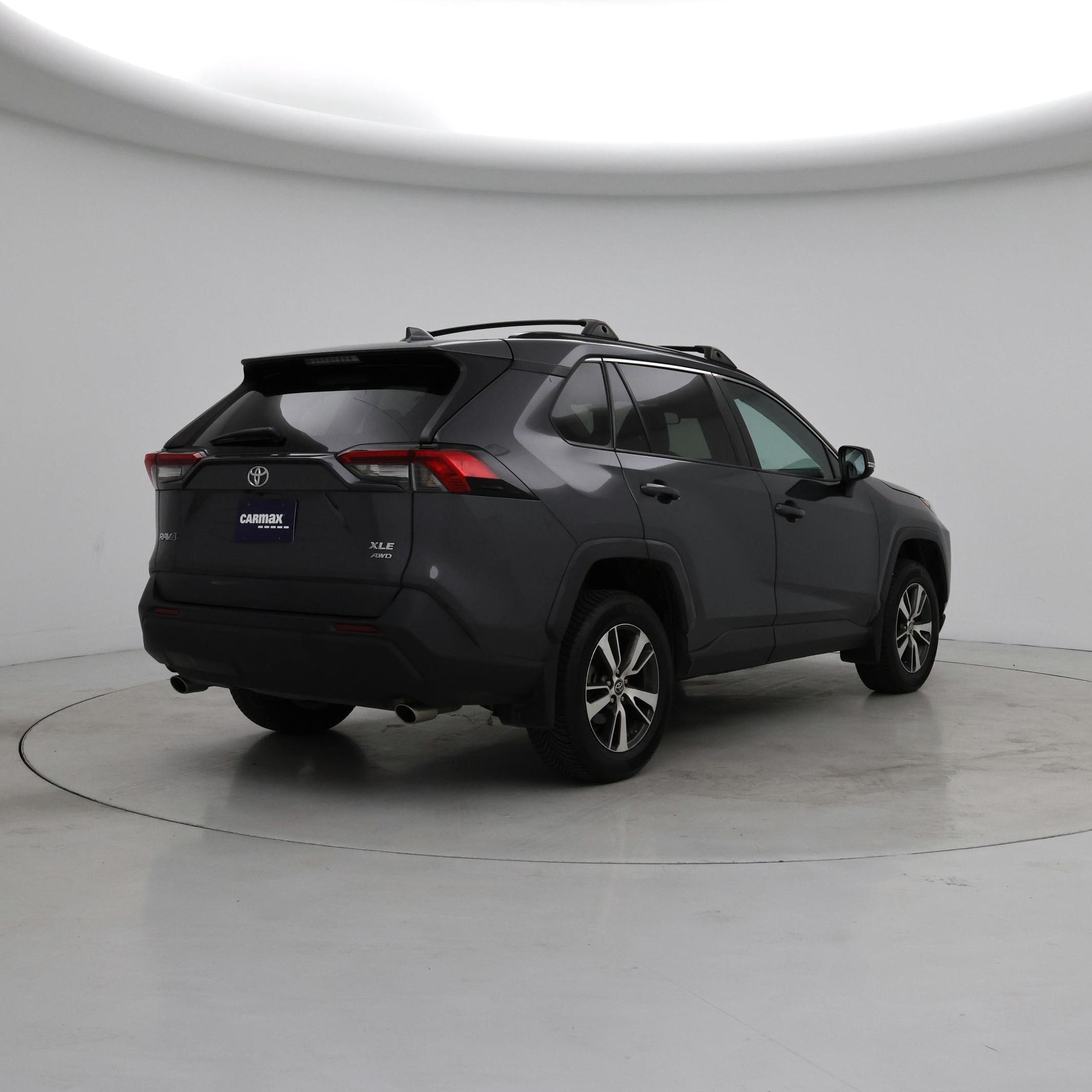 Thumbnail: 2019 Toyota RAV4 - 8