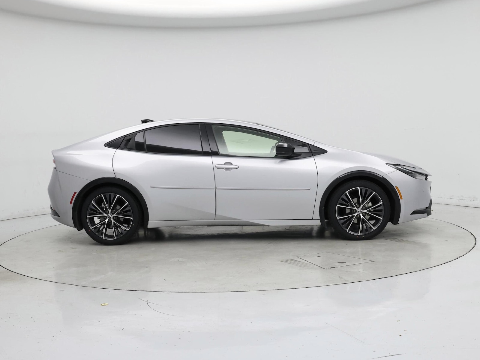 2024 Toyota Prius XLE - Photo 8