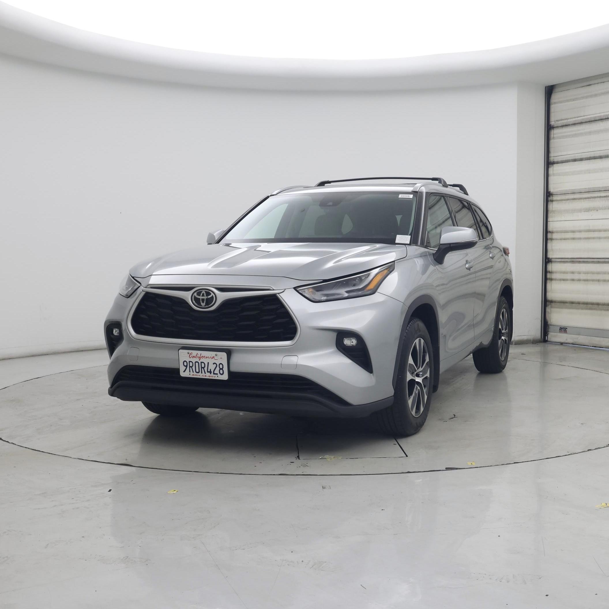 Thumbnail: 2022 Toyota Highlander - 4