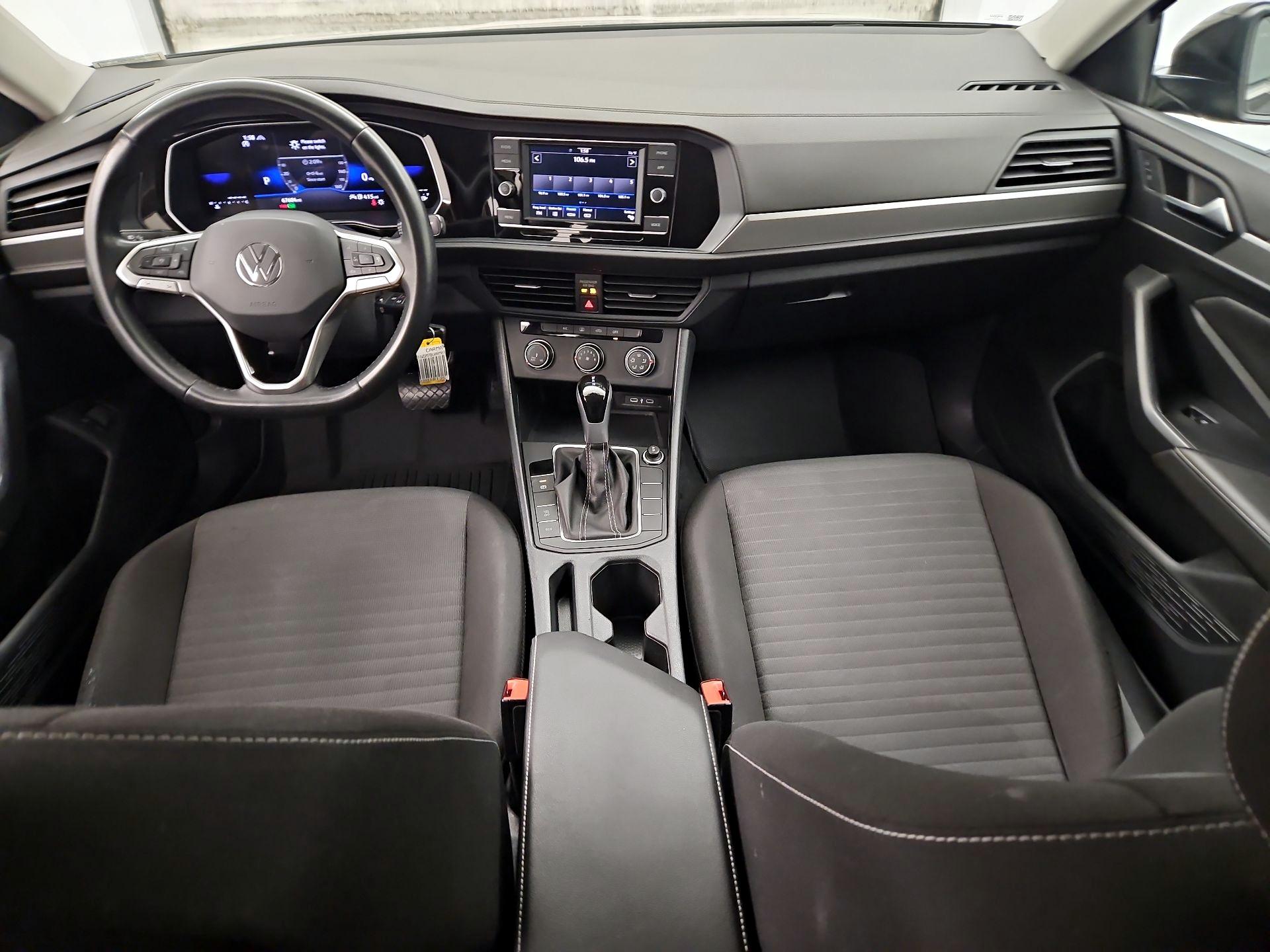 Thumbnail: 2024 Volkswagen Jetta - 9