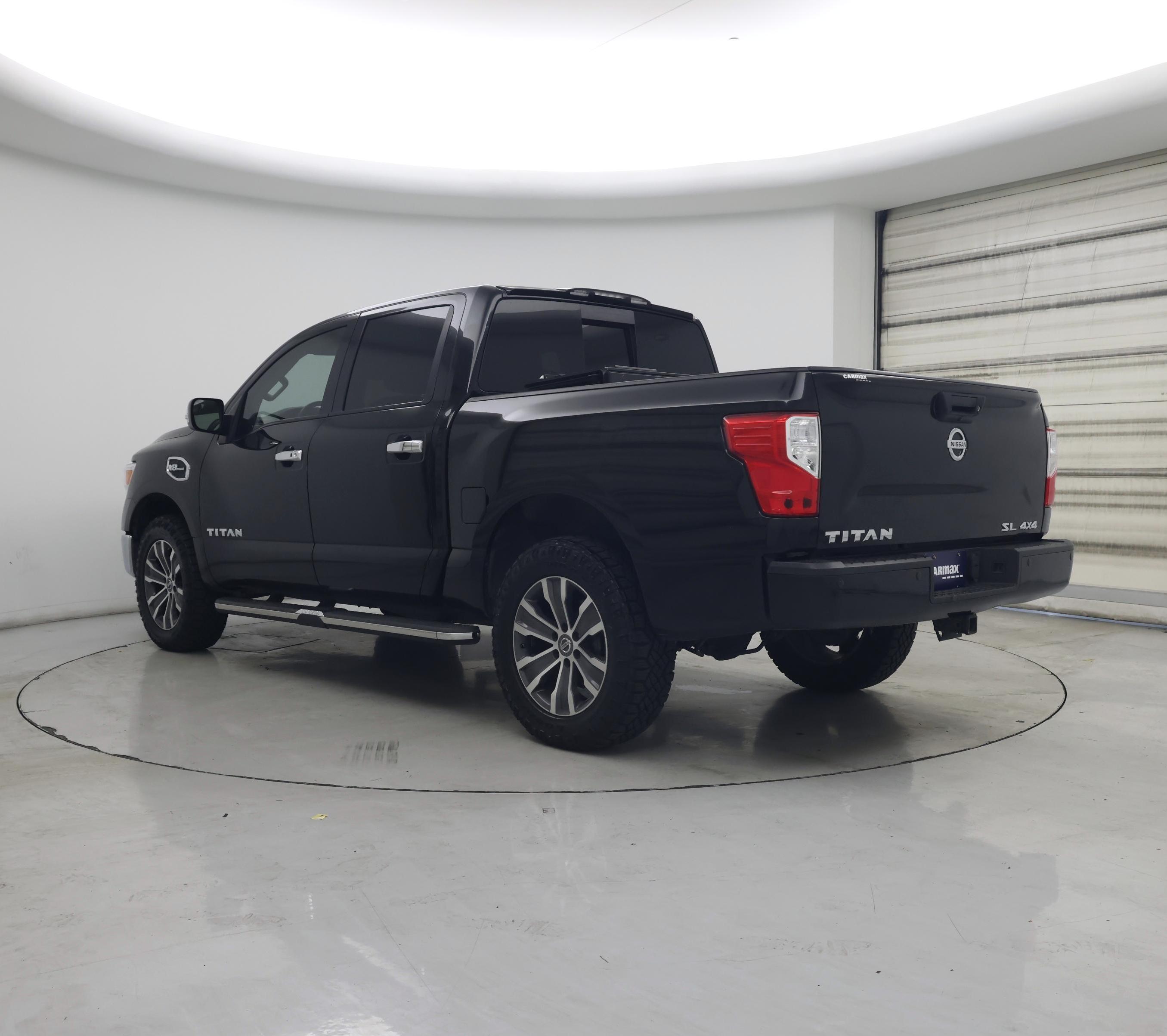 Thumbnail: 2017 Nissan Titan - 2