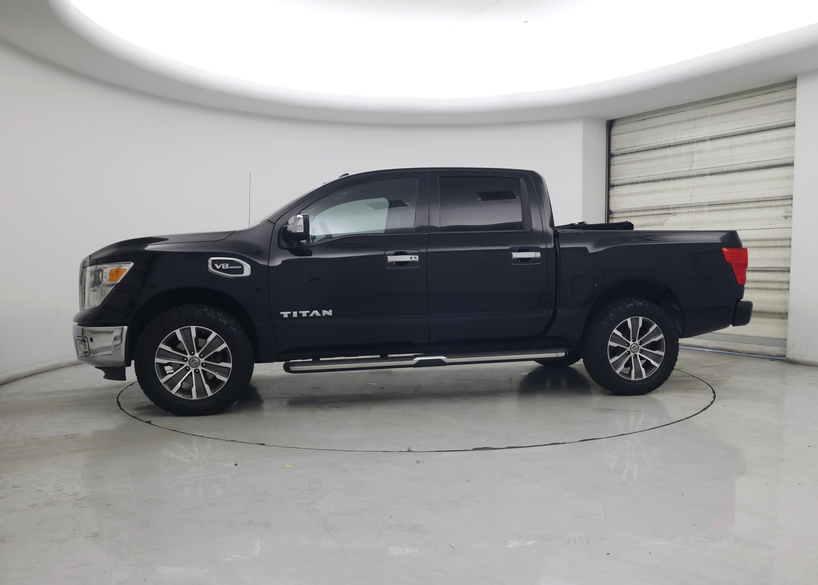 Thumbnail: 2017 Nissan Titan - 3