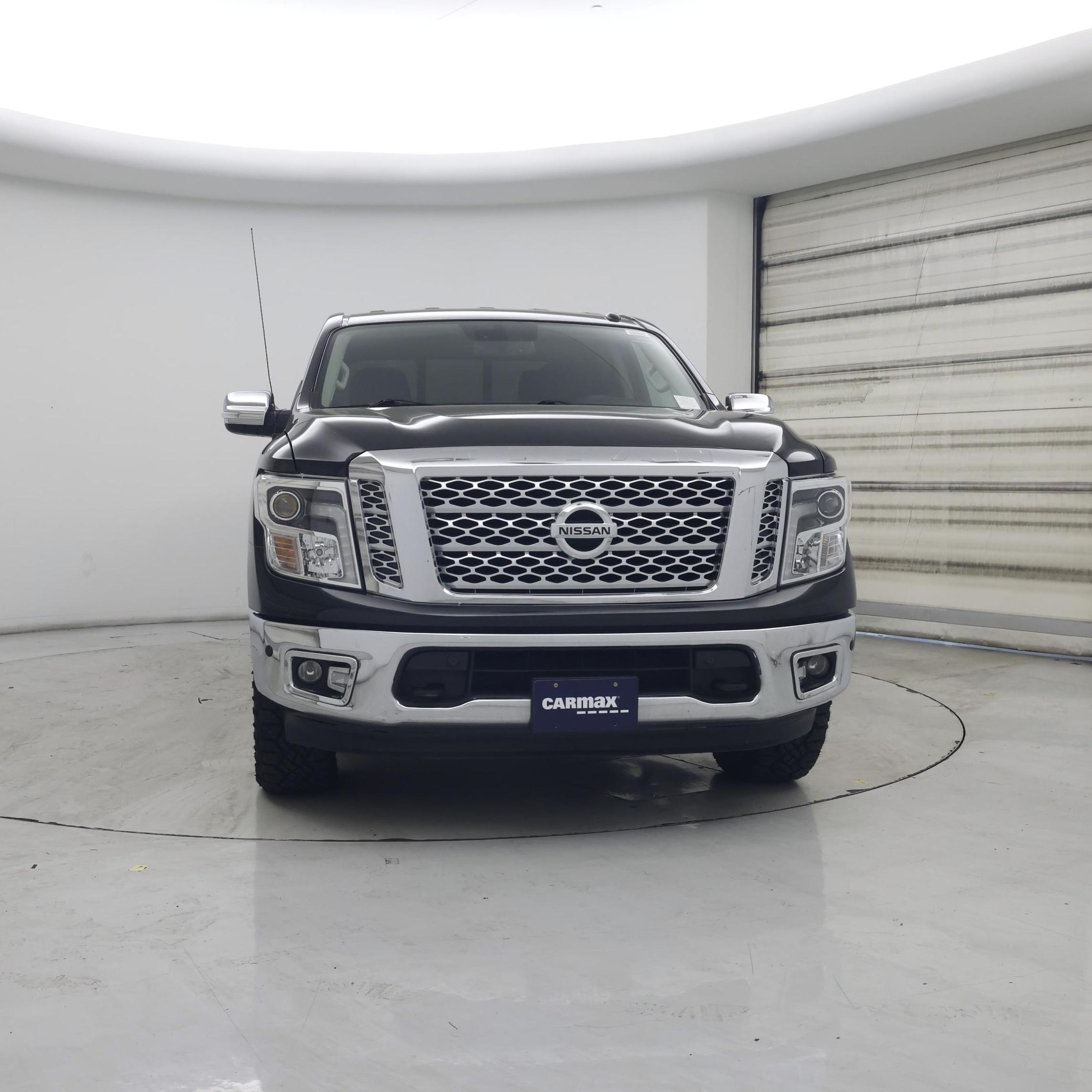 Thumbnail: 2017 Nissan Titan - 5